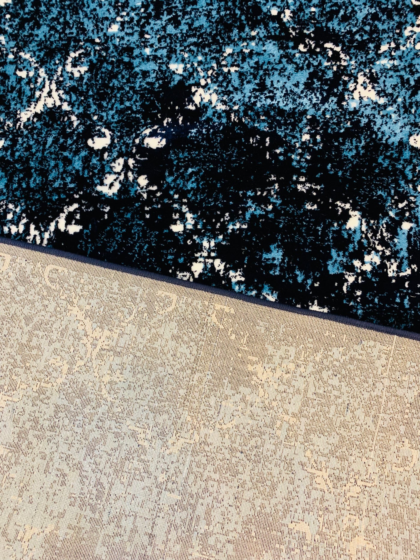 SUPER-SOFT MODERN POLYPROPYLENE YARN RUG (Article#271)