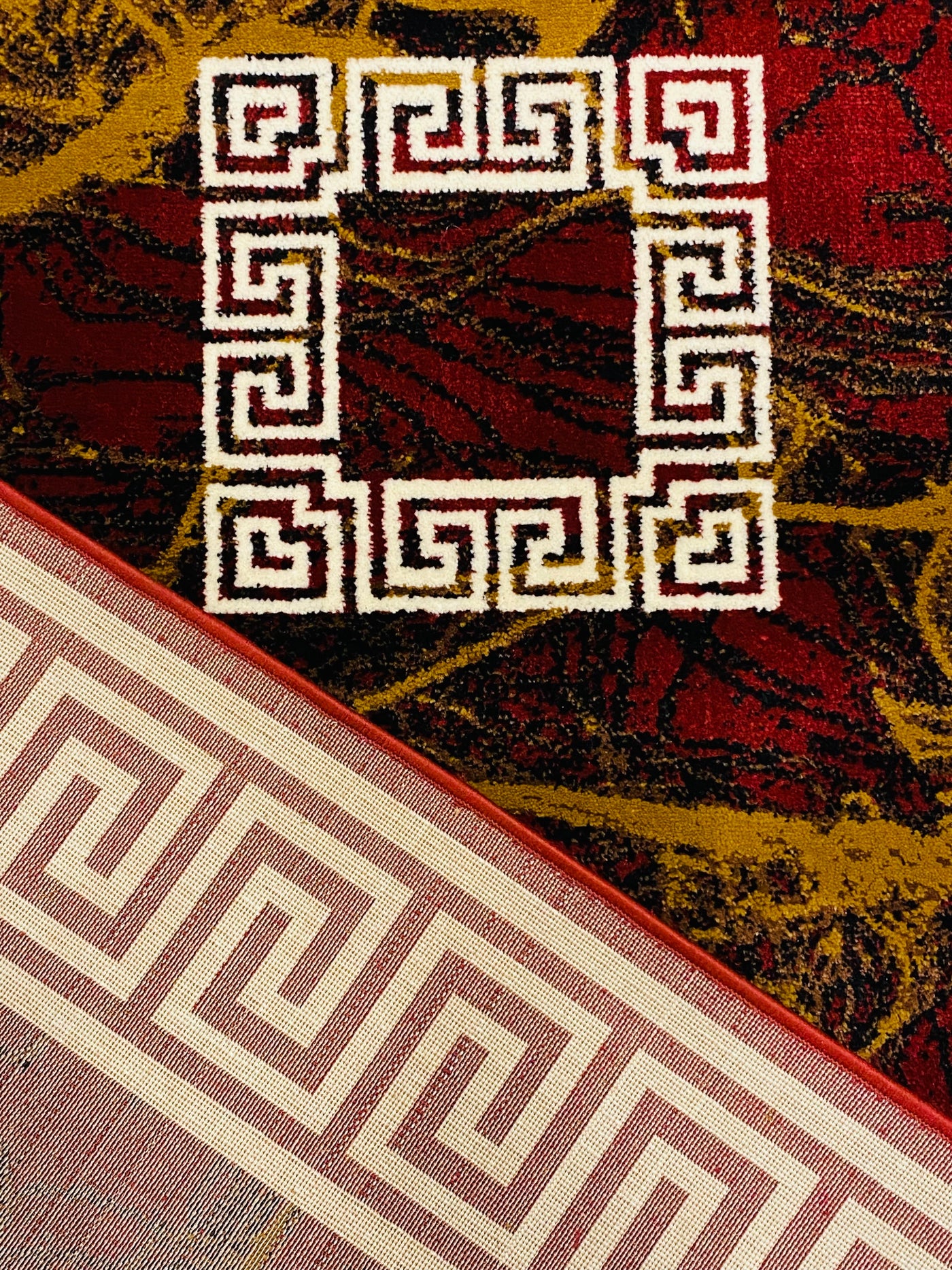MODERN POLYPROPYLENE RUG