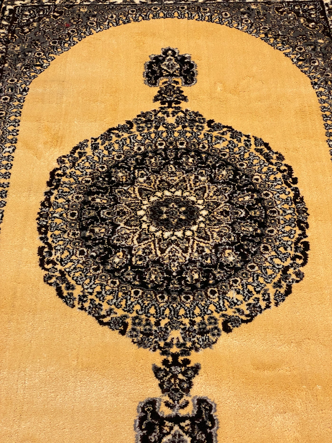 PERSIAN POLYPROPYLENE YARN RUG