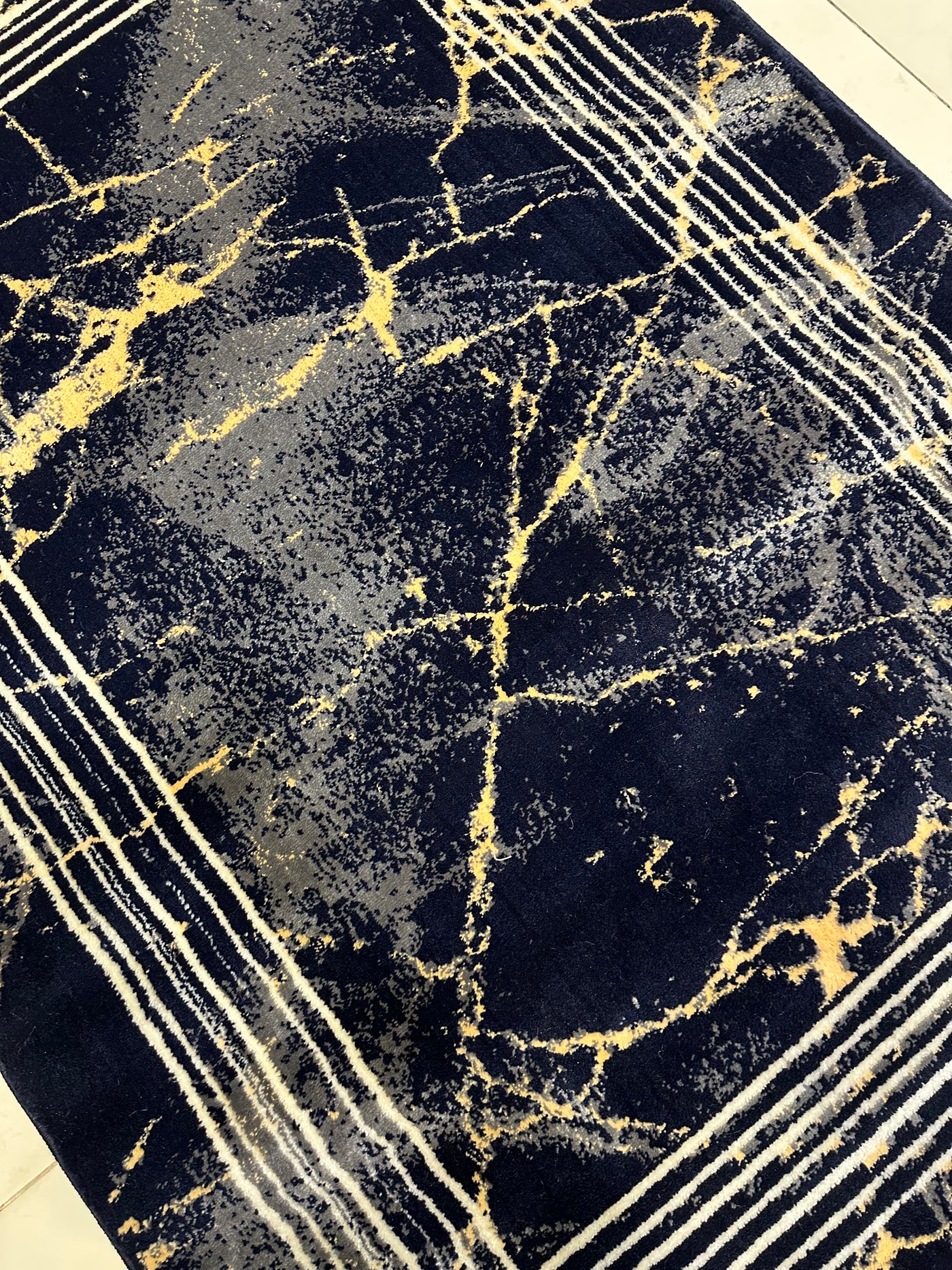 MODERN-POLYPROPYLENE YARN RUG