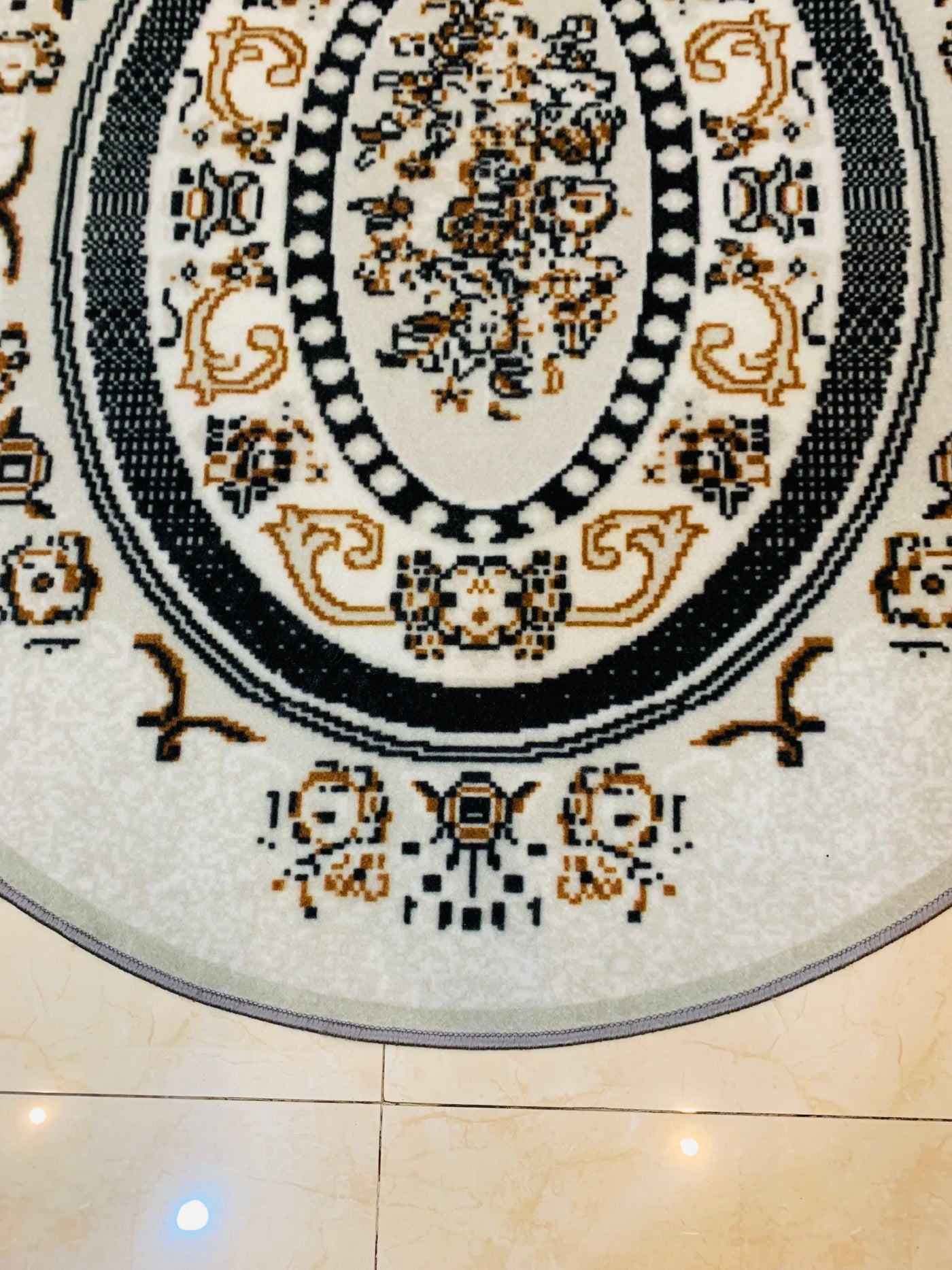 MODERN PRINT ROUND RUG