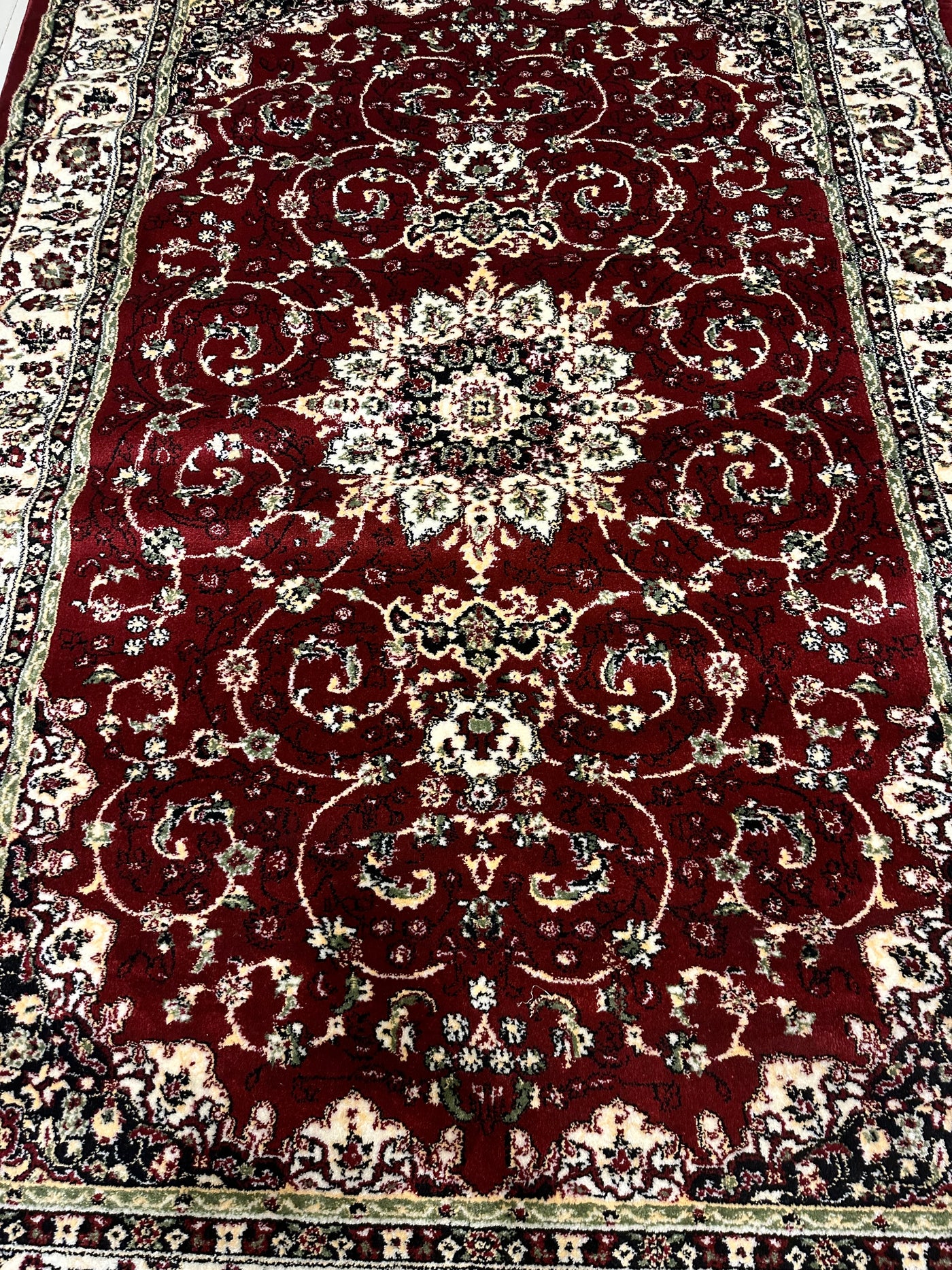 TRADITIONAL-POLYPROPYLENE YARN RUG