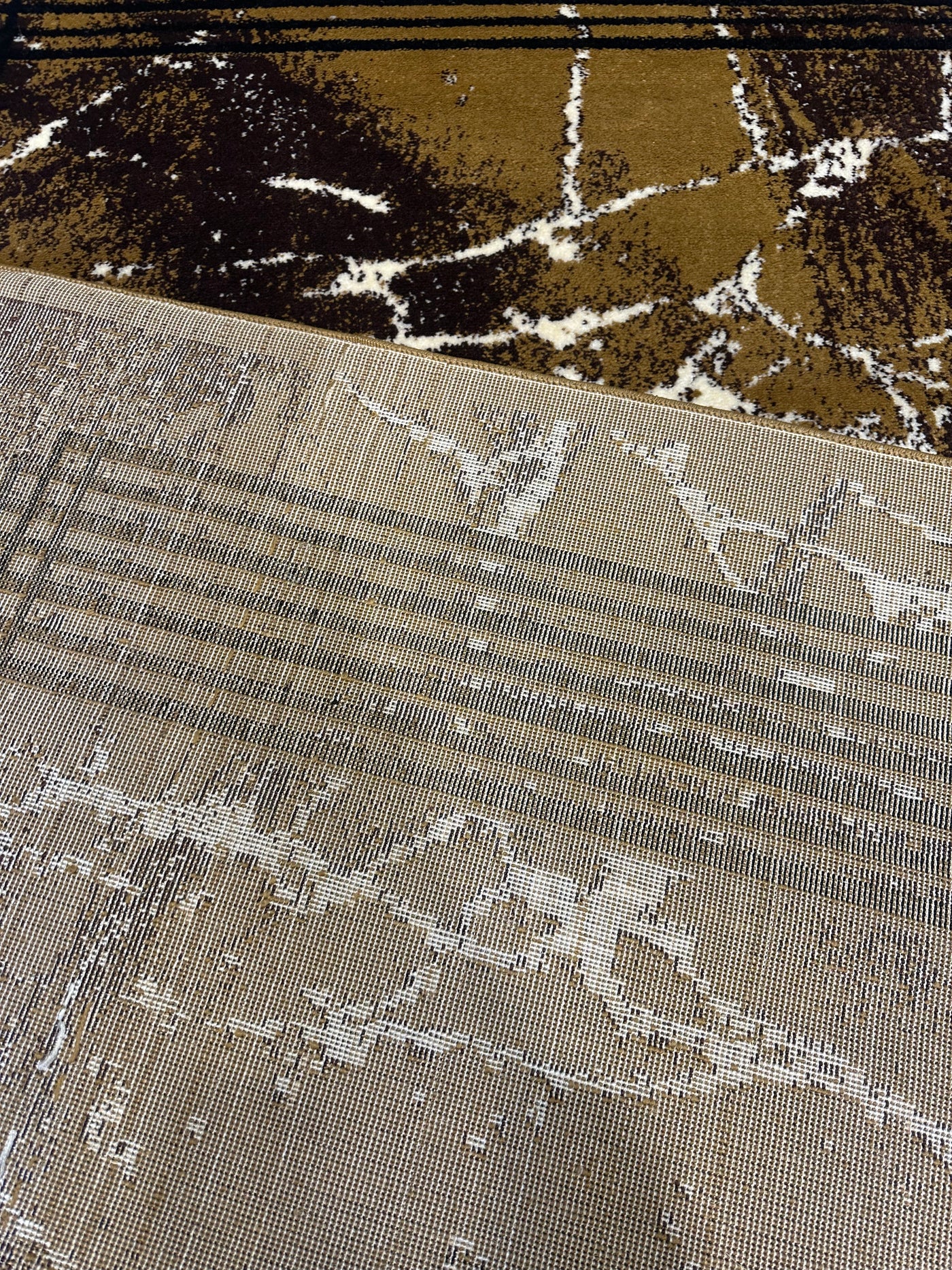 MODERN POLYPROPYLENE YARN RUG