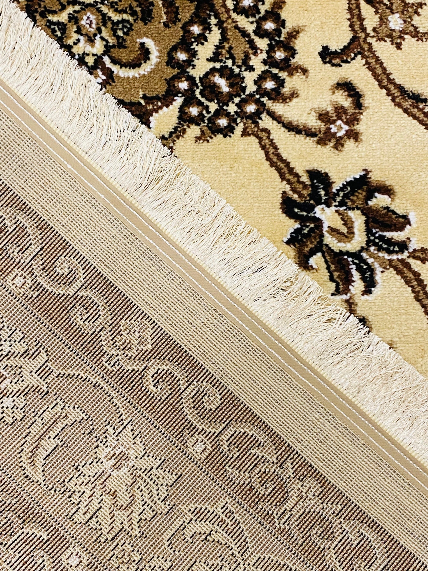 TRADITIONAL-POLYPROPYLENE YARN RUG