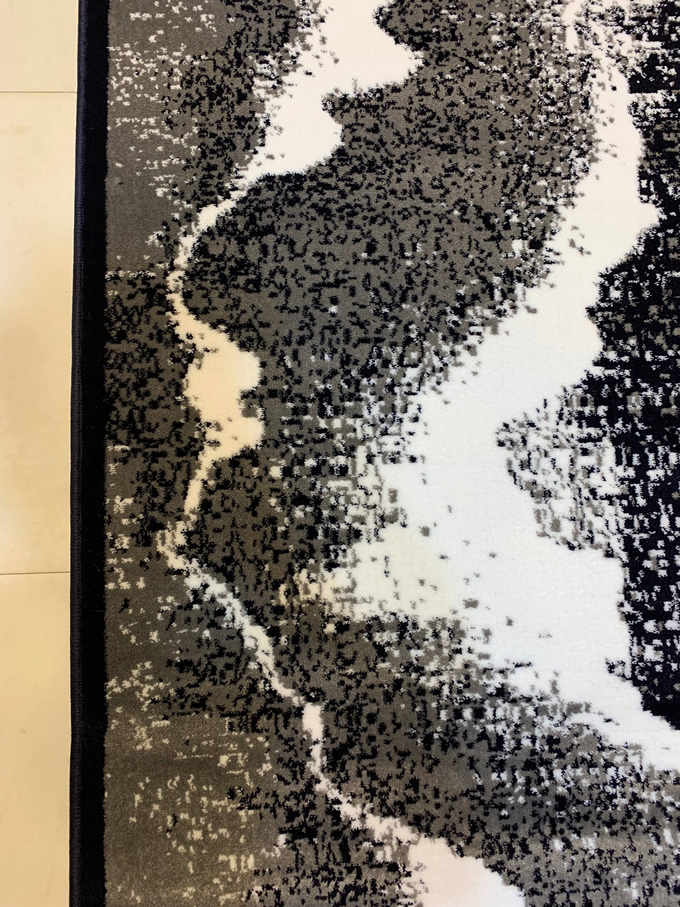MODERN POLYPROPYLENE YARN RUG (Article-17)