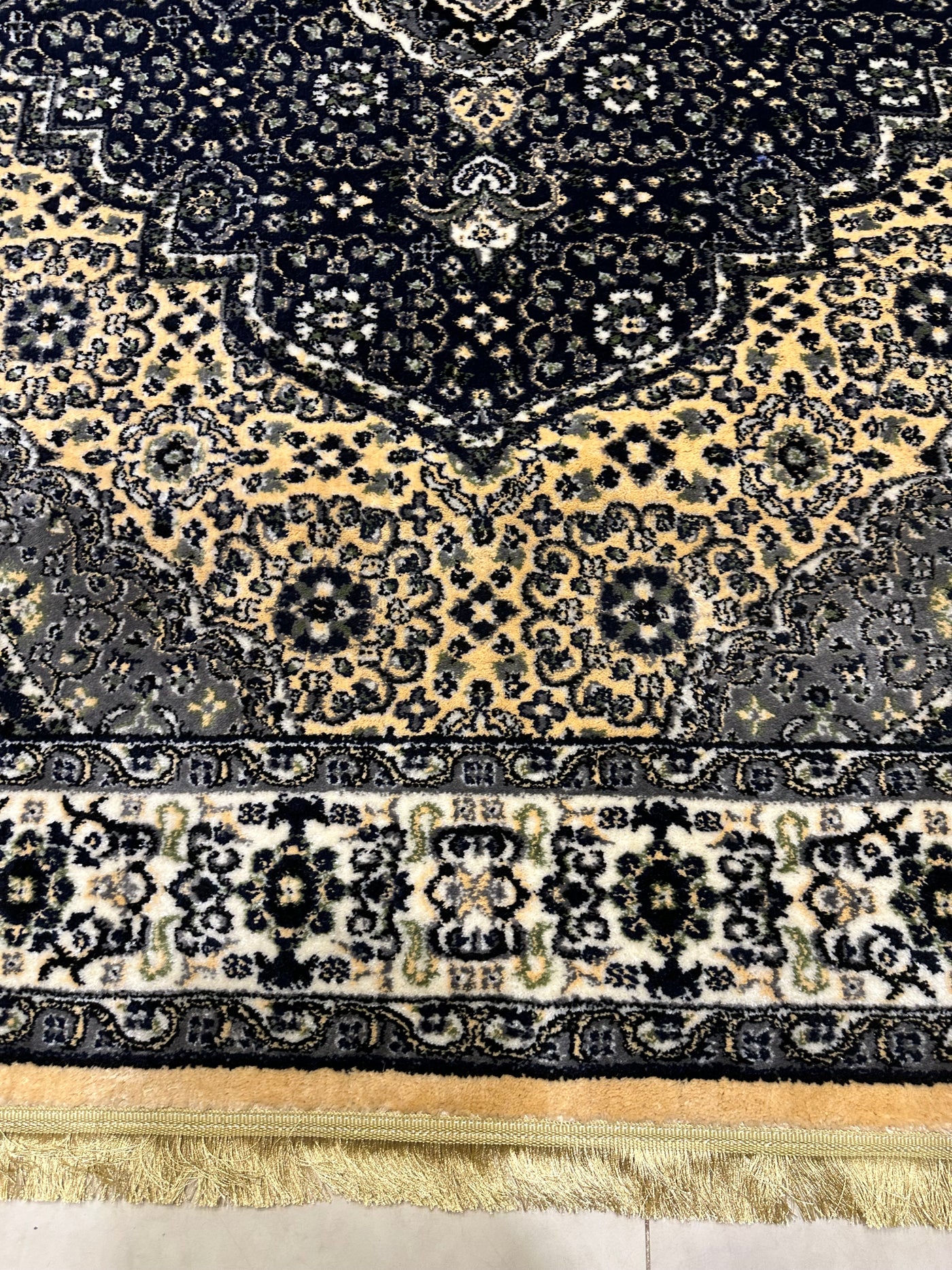 TRADITIONAL-POLYPROPYLENE YARN RUG