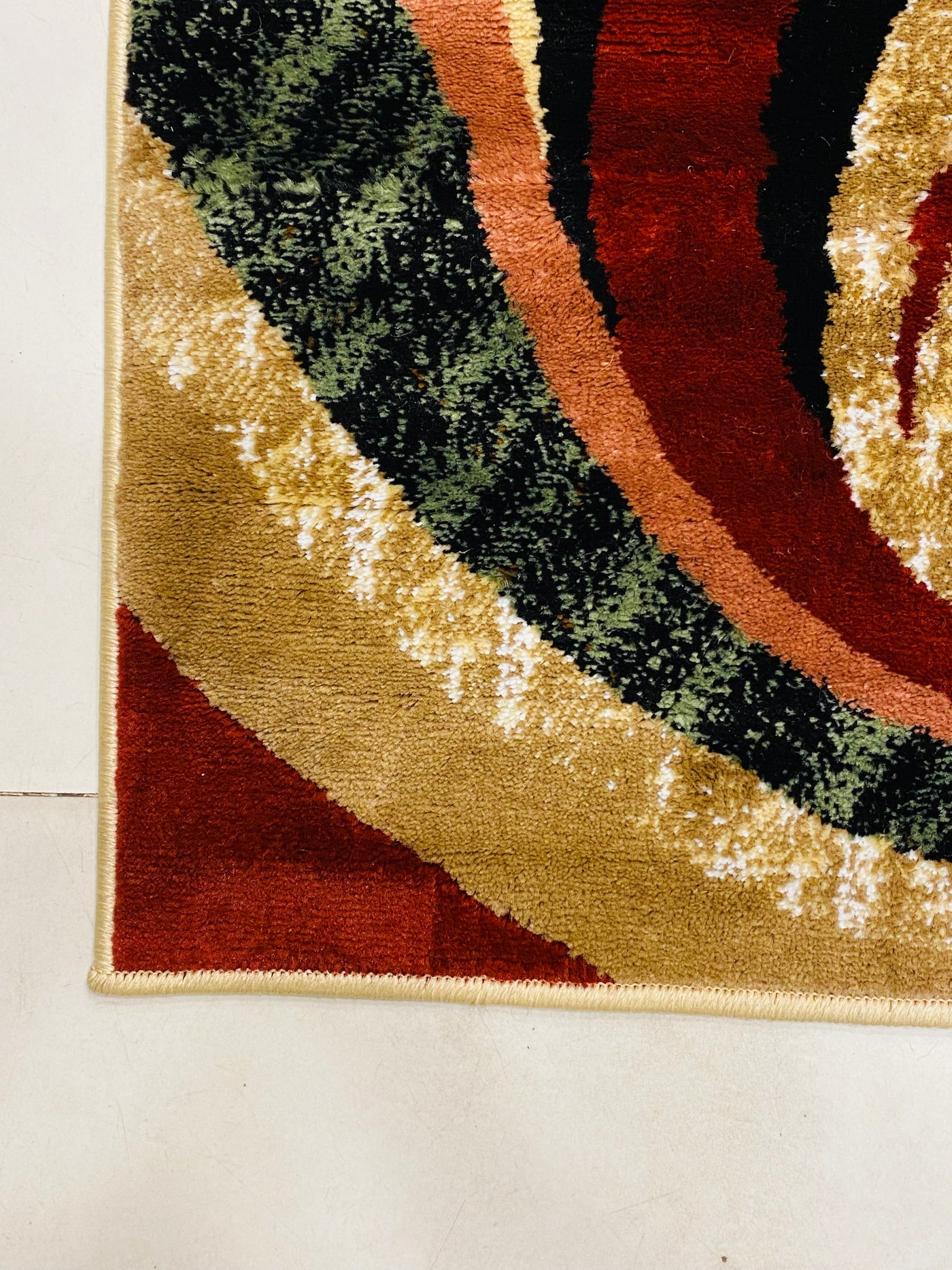 MODERN POLYPROPYLENE RUG