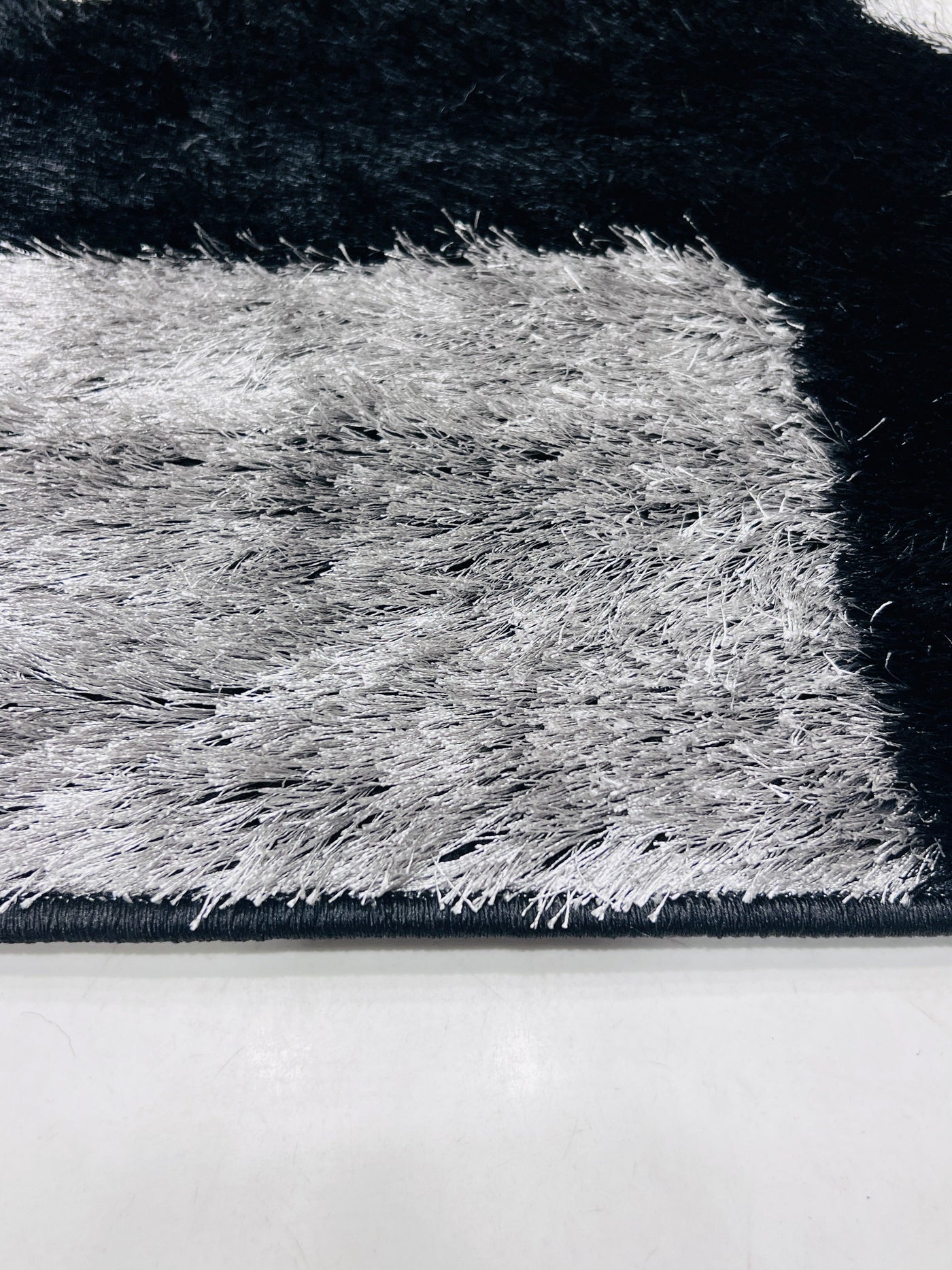 IMPORTED TURKISH-EMBOSSED SHAGGY RUG