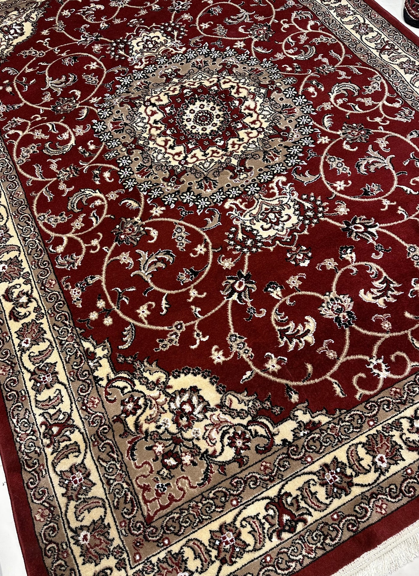 TRADITIONAL-POLYPROPYLENE YARN RUG