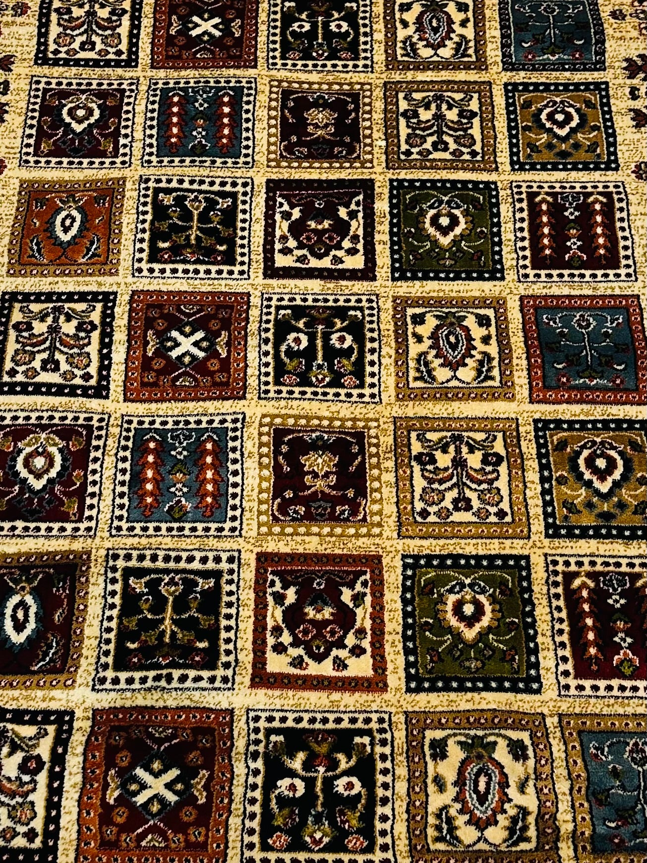 SUPER-SOFT GARNET MODERN DESIGN