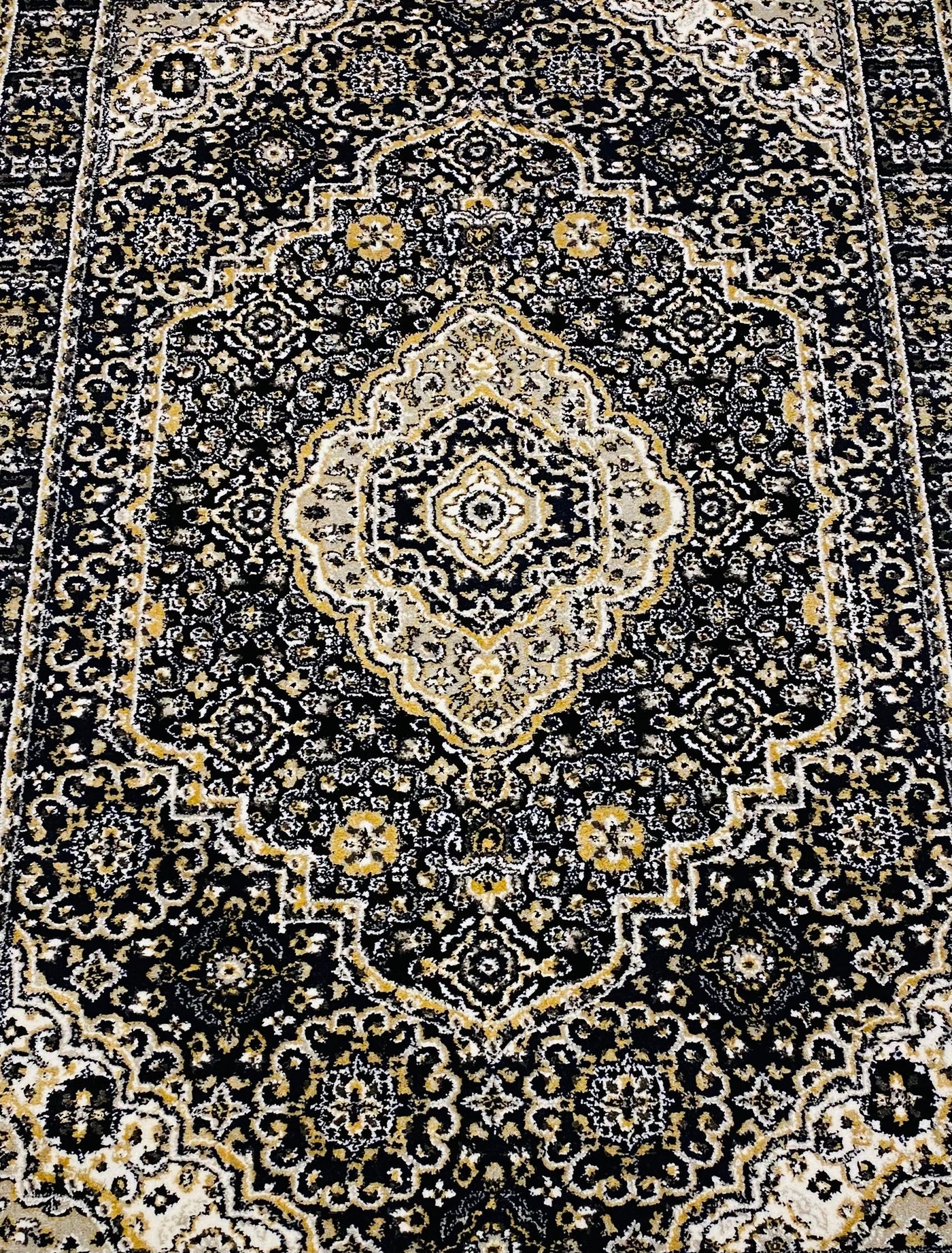 PERSIAN POLYPROPYLENE RUG (HANDMADE DESIGN)