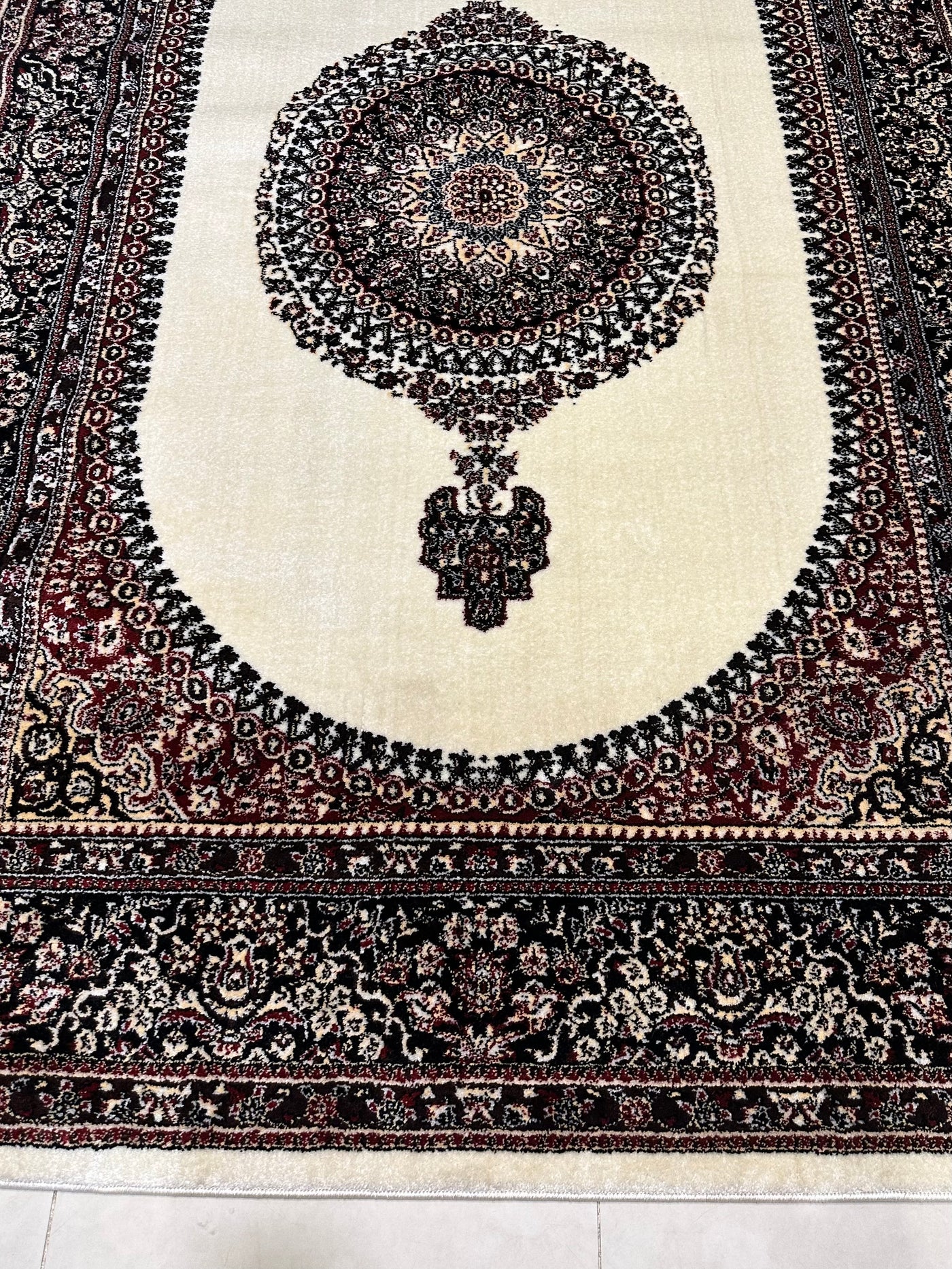 TRADITIONAL-POLYPROPYLENE YARN RUG