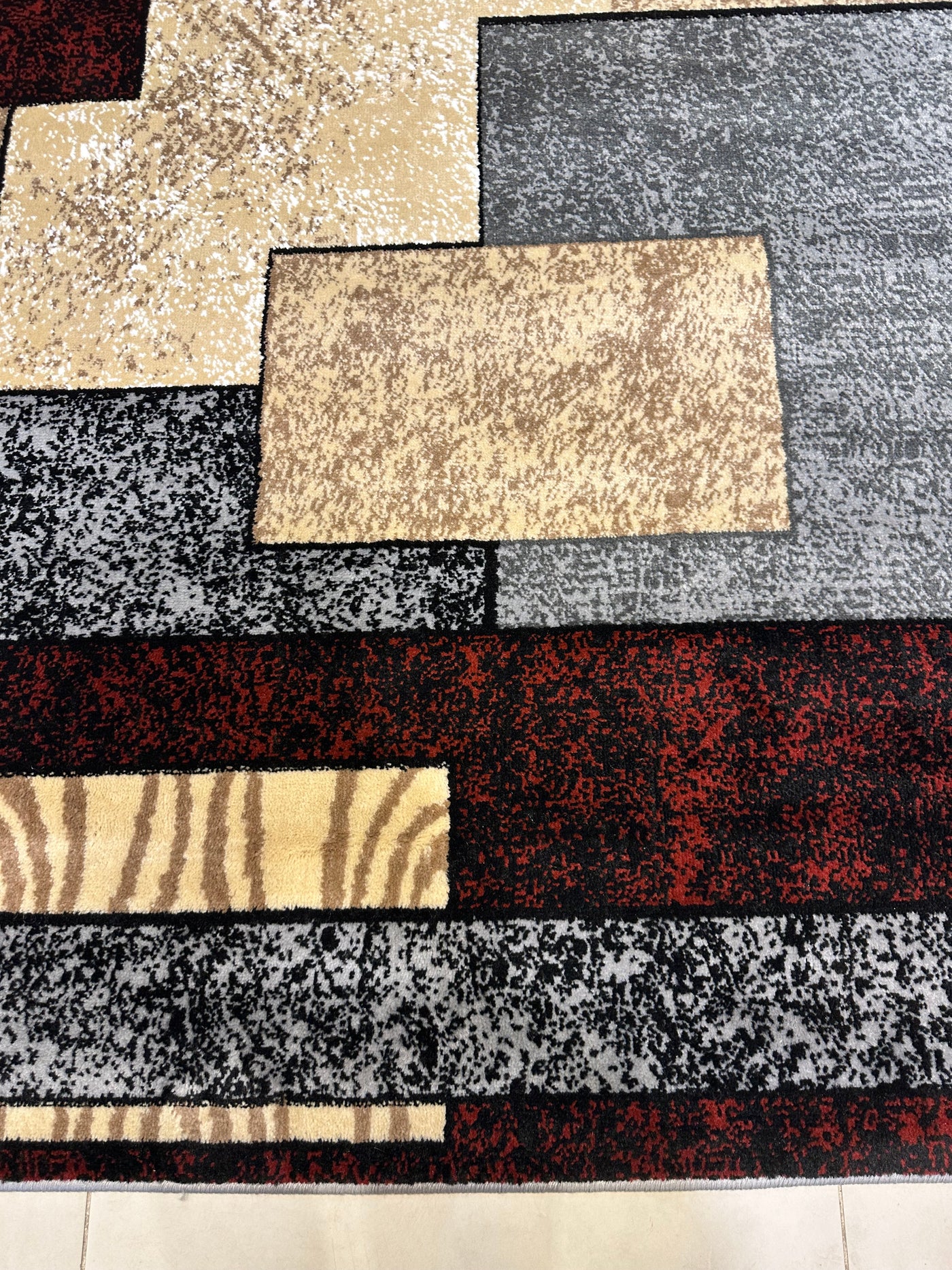 MODERN-POLYPROPYLENE YARN RUG