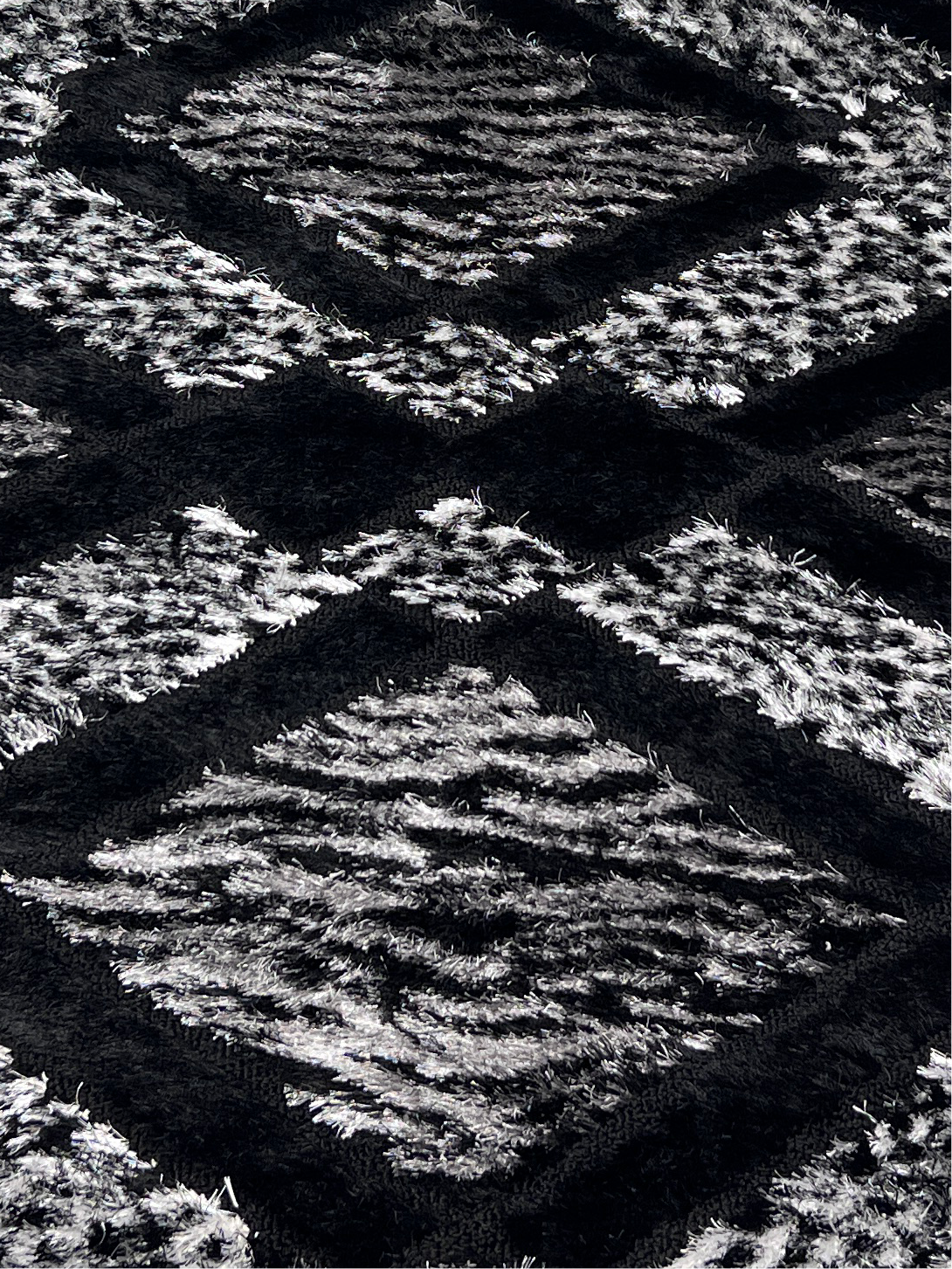 IMPORTED TURKISH-EMBOSSED SHAGGY RUG