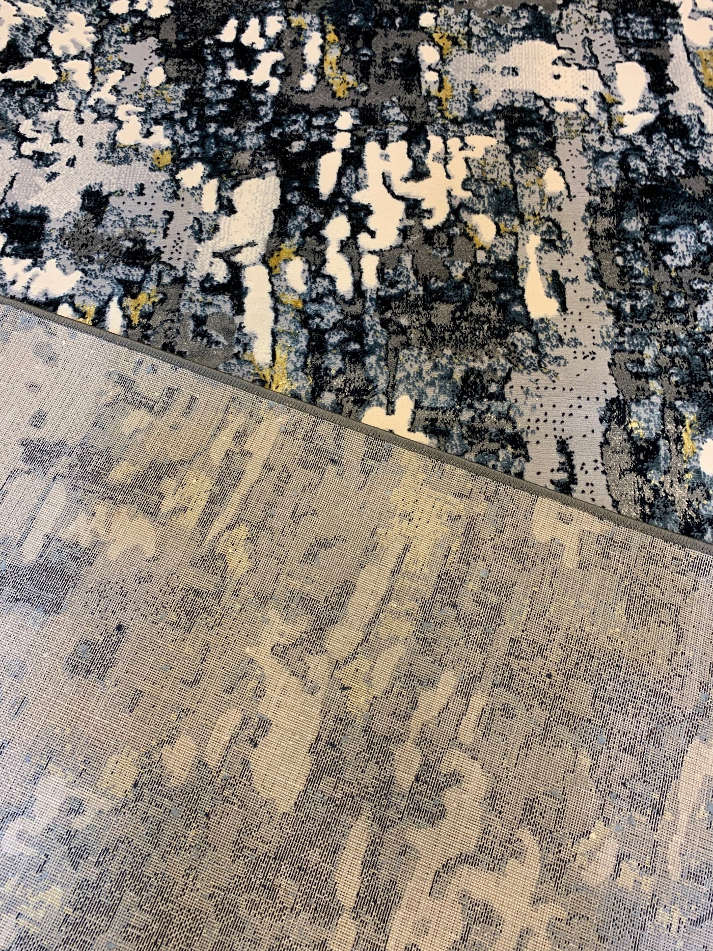 MODERN SHINING-POLYPROPYLENE YARN RUG (GREY)