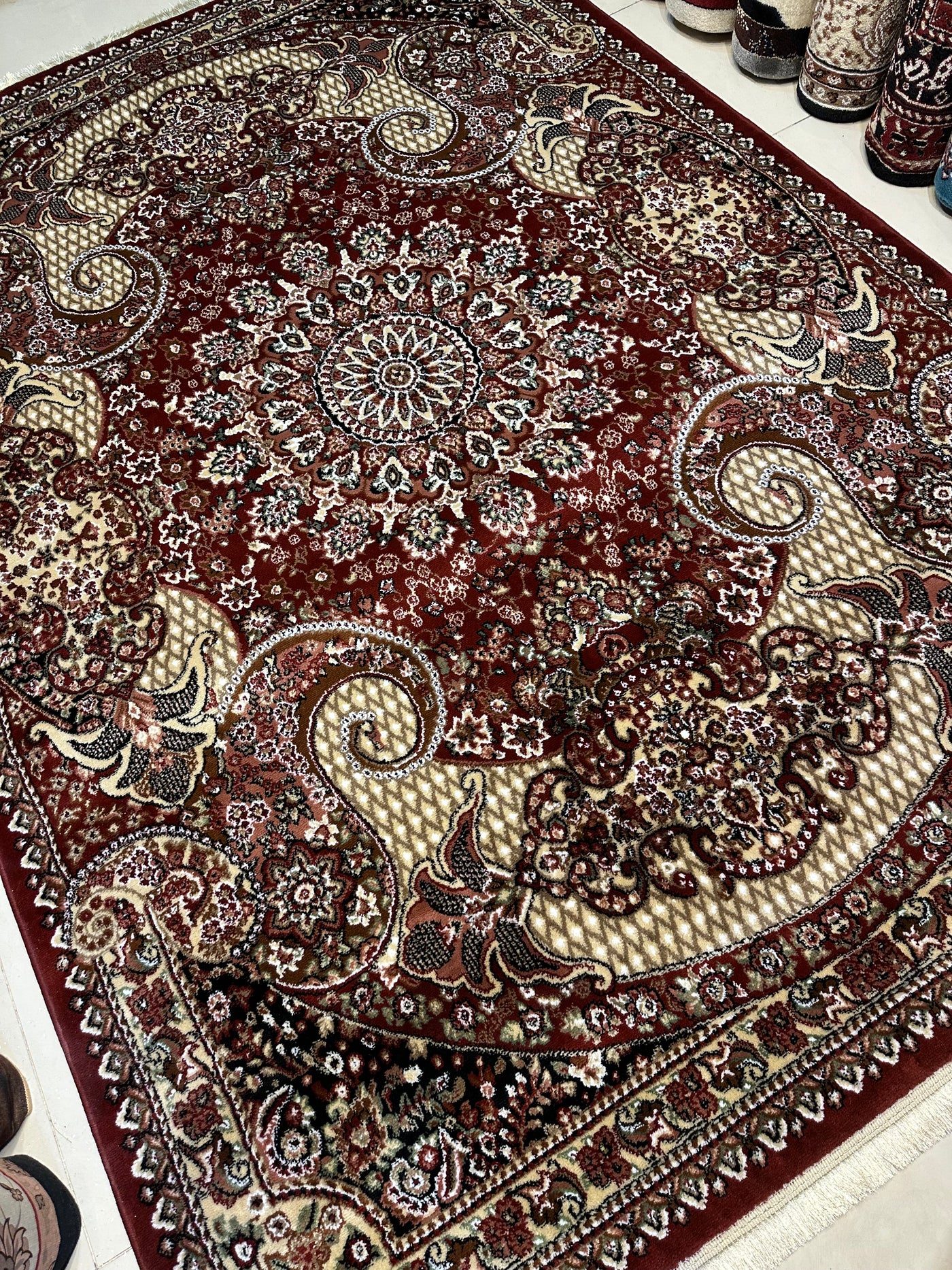 TRADITIONAL POLYPROPYLENE YARN RUG