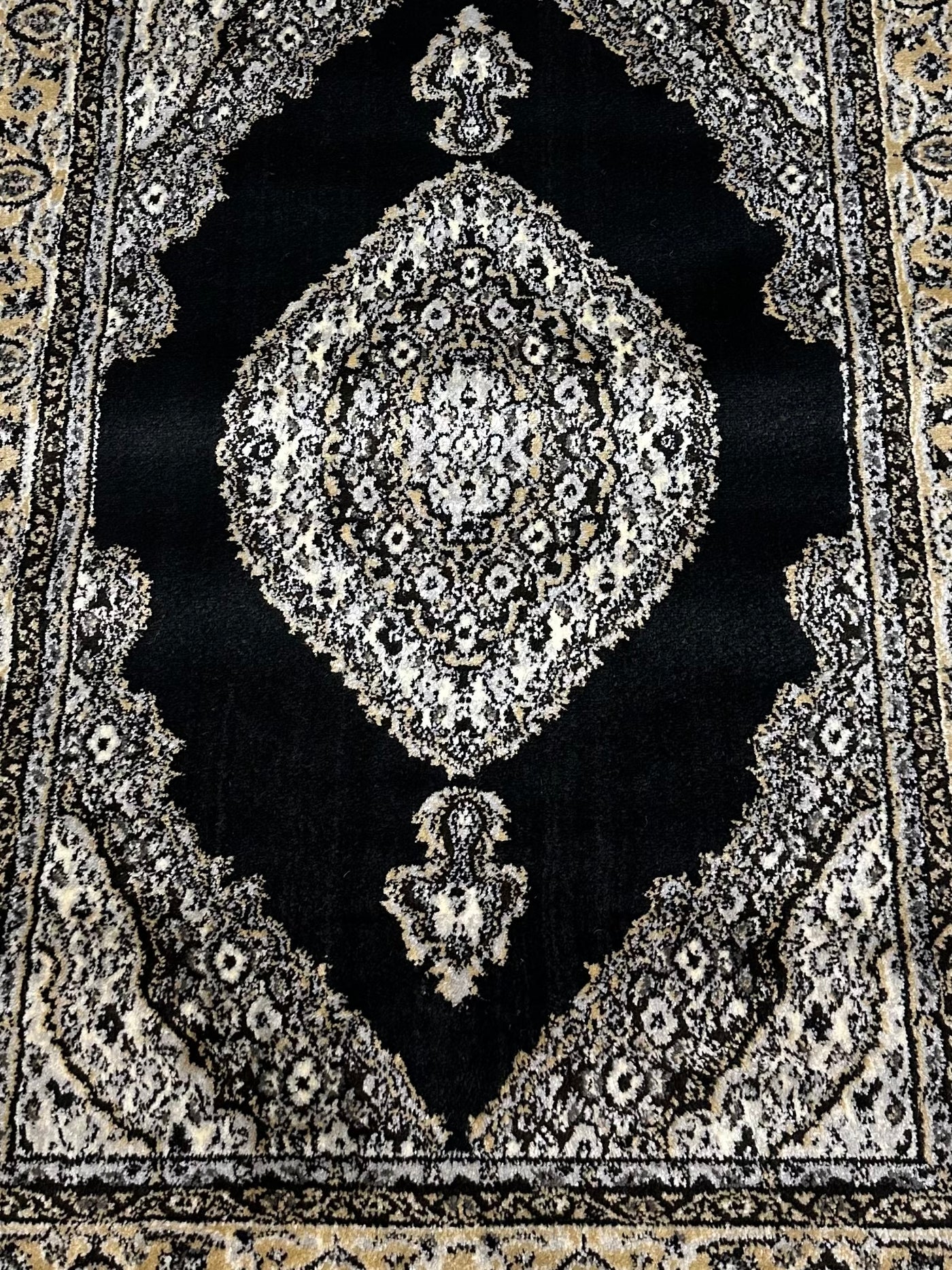 TRADITIONAL-POLYPROPYLENE YARN RUG