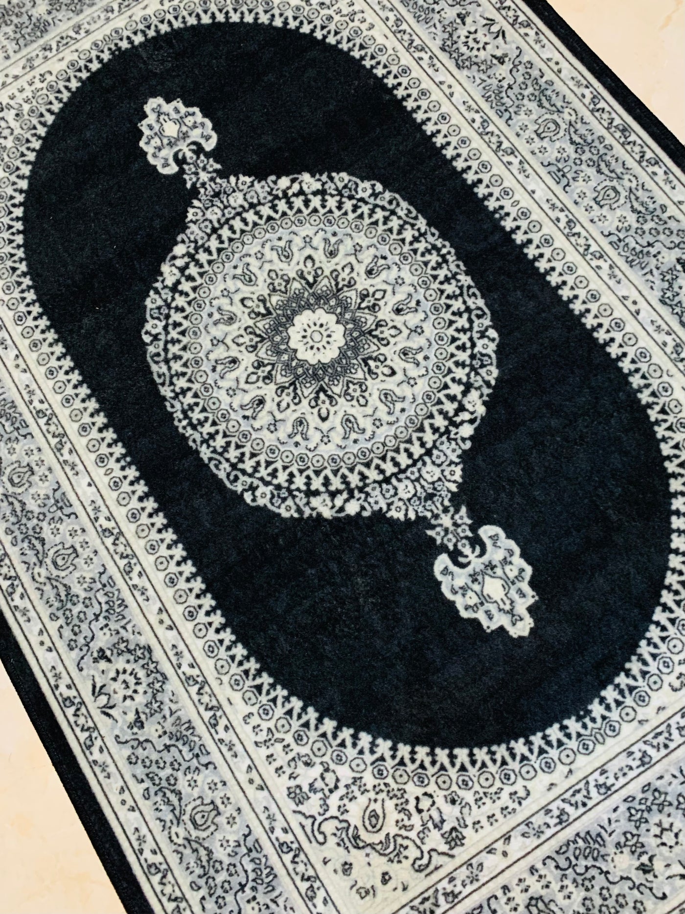 NON-WOVEN PRINTED RUG