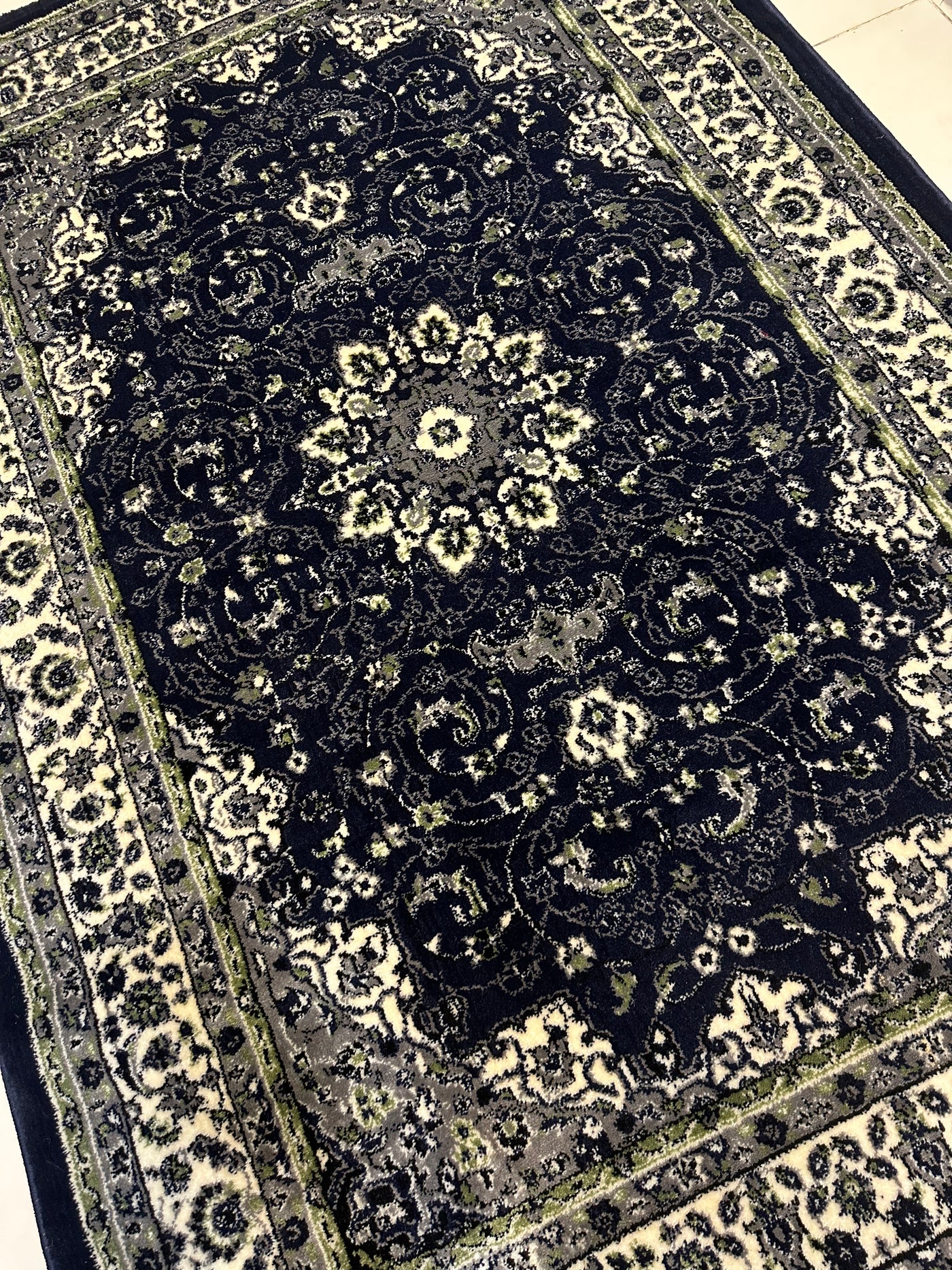 TRADITIONAL-POLYPROPYLENE YARN RUG (DARK BLUE)