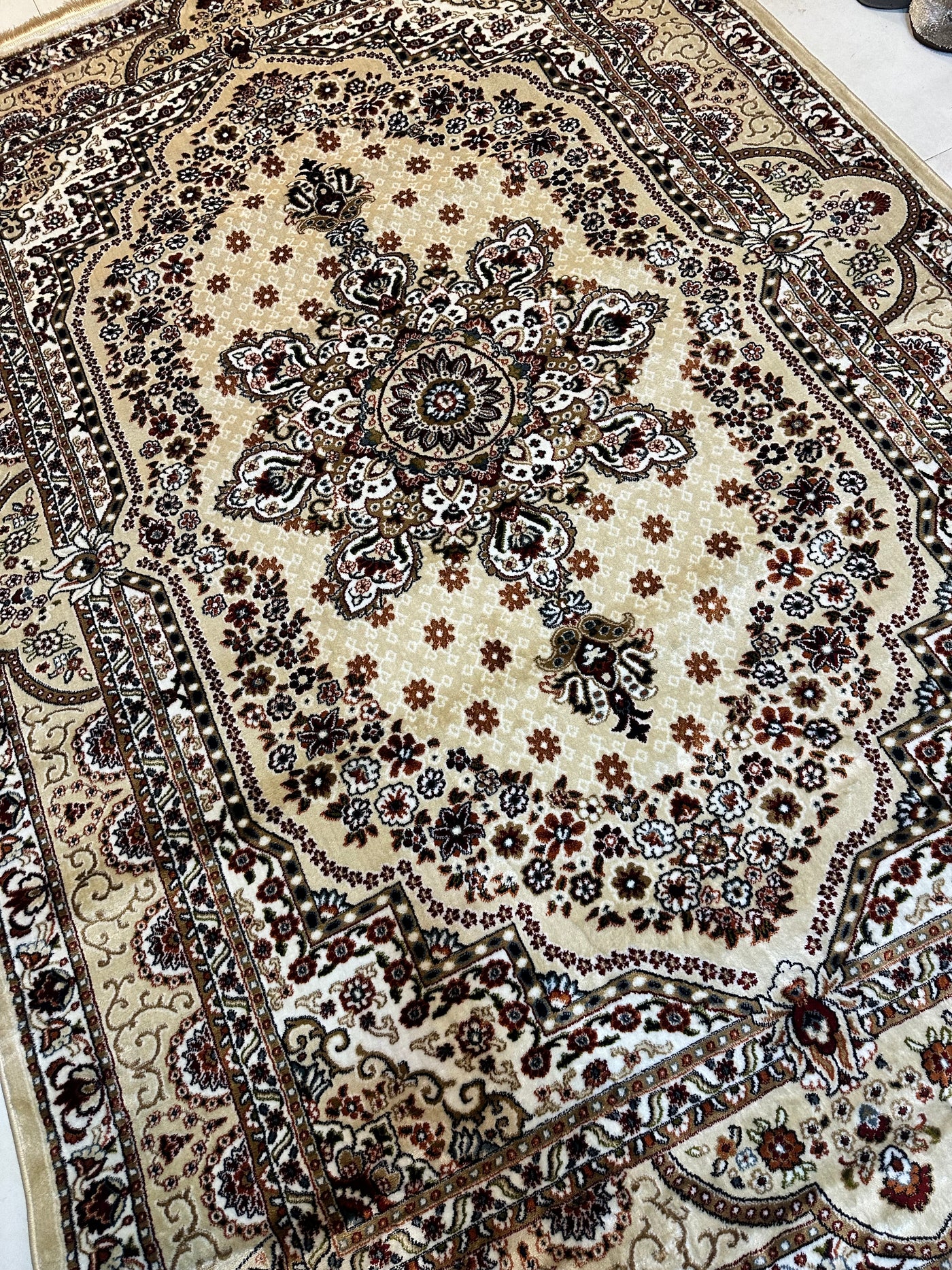 SUPER-SOFT GARNET MODERN DESIGN