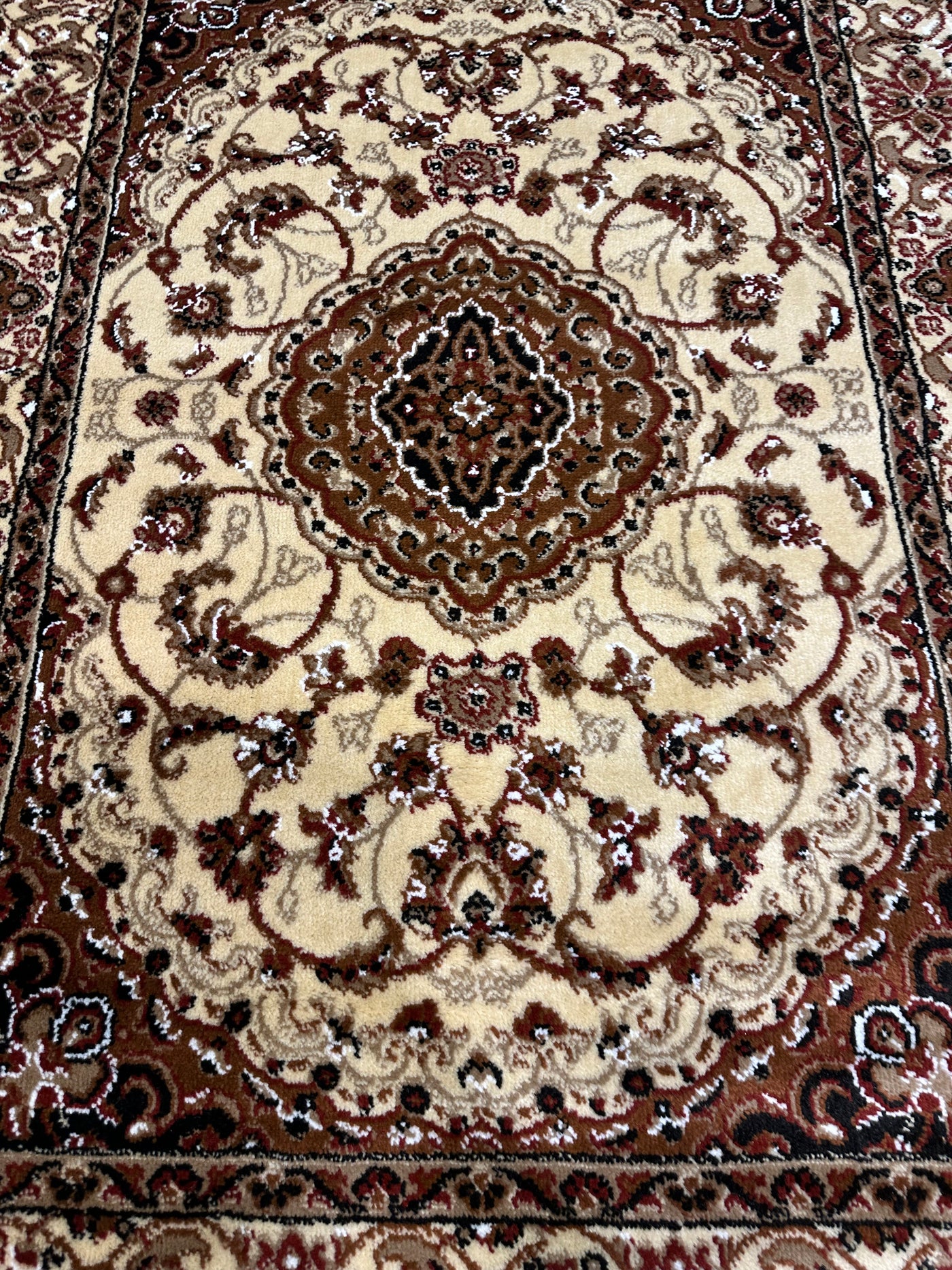 TRADITIONAL-POLYPROPYLENE YARN RUG