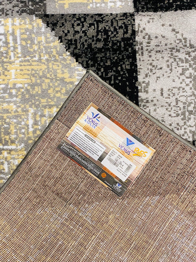 MODERN POLYPROPYLENE RUG