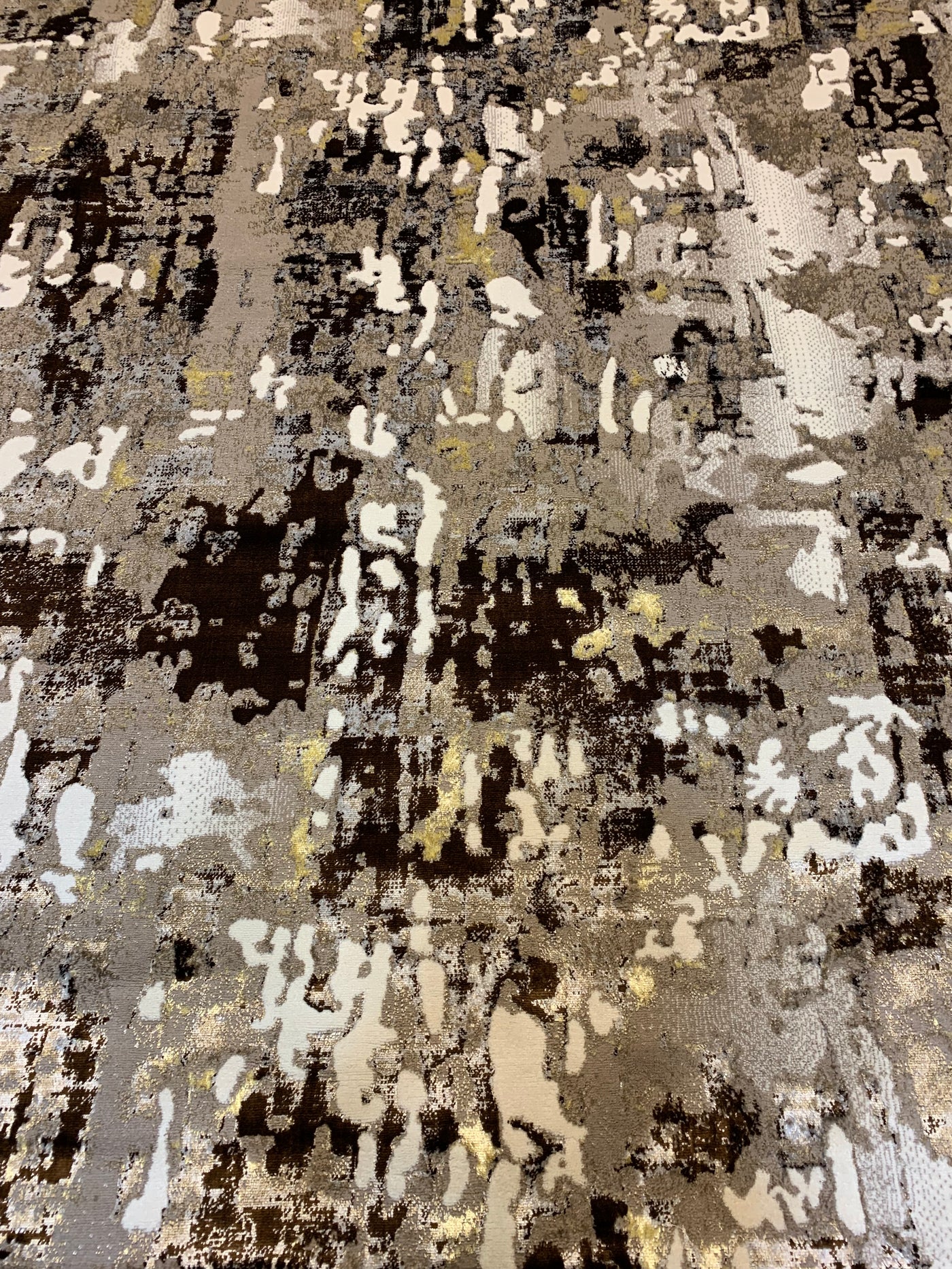 MODERN SHINING-POLYPROPYLENE YARN RUG (BROWN)
