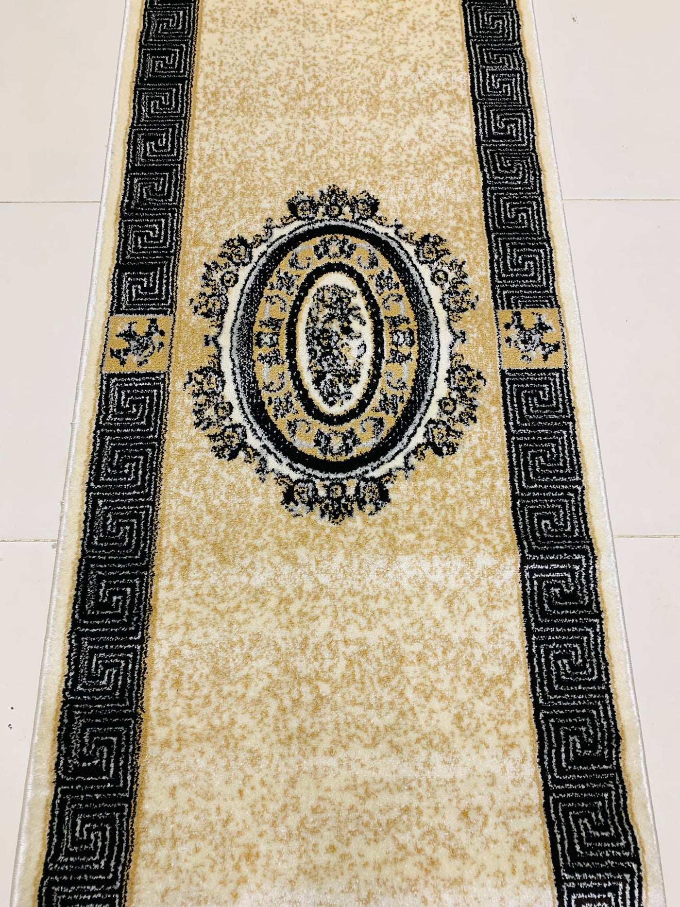 Versace-Modern Polypropylene Runner 2.6 Ft Width X 6.6 Ft Length