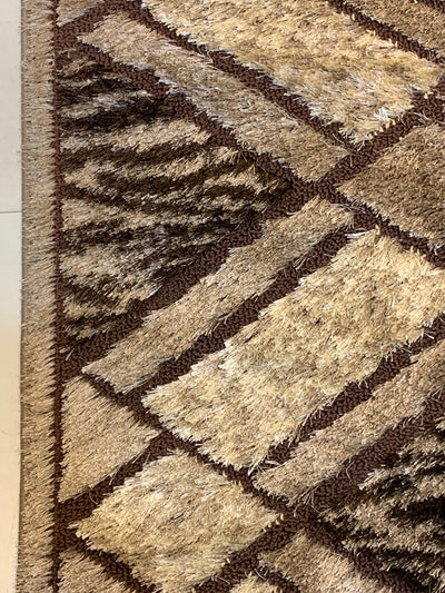 IMPORTED TURKISH-EMBOSSED SHAGGY RUG