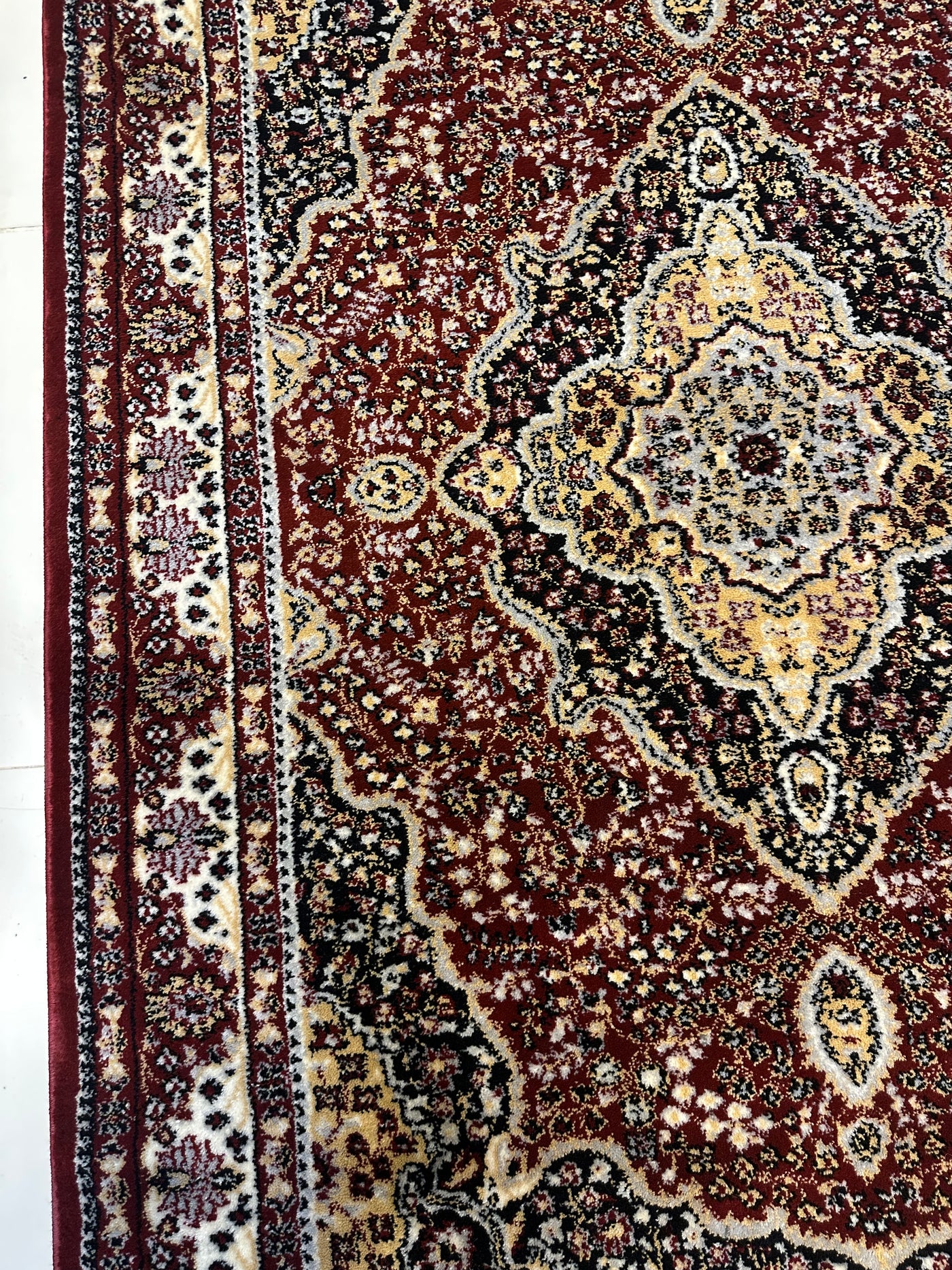 TRADITIONAL-POLYPROPYLENE YARN RUG