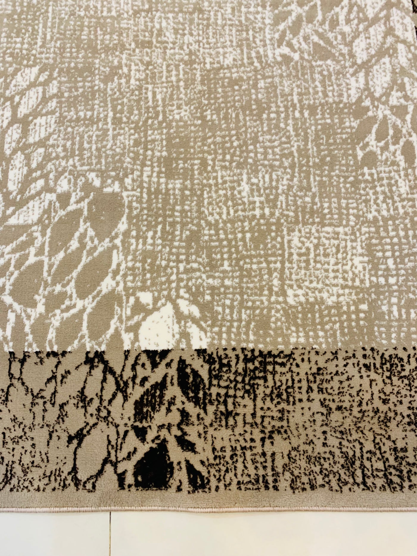 SUPER-SOFT MODERN POLYPROPYLENE YARN RUG (Article#F393)