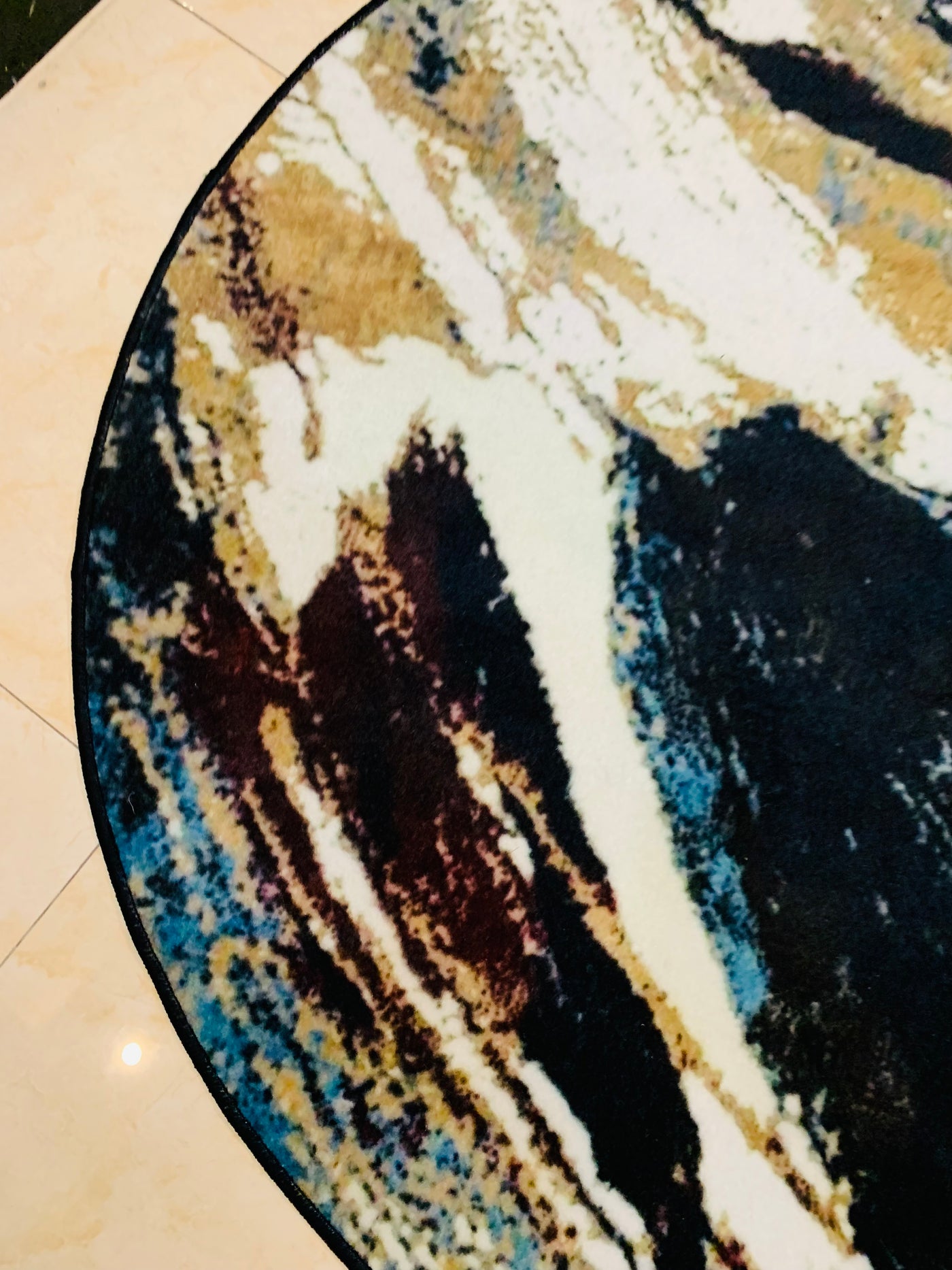 MODERN PRINT ROUND RUG