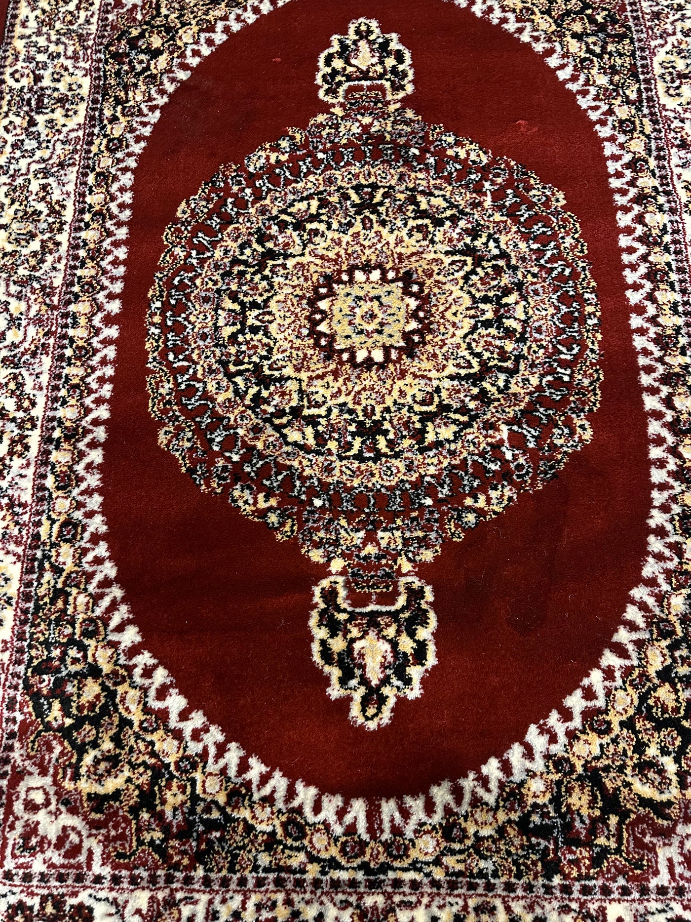 TRADITIONAL-POLYPROPYLENE YARN RUG
