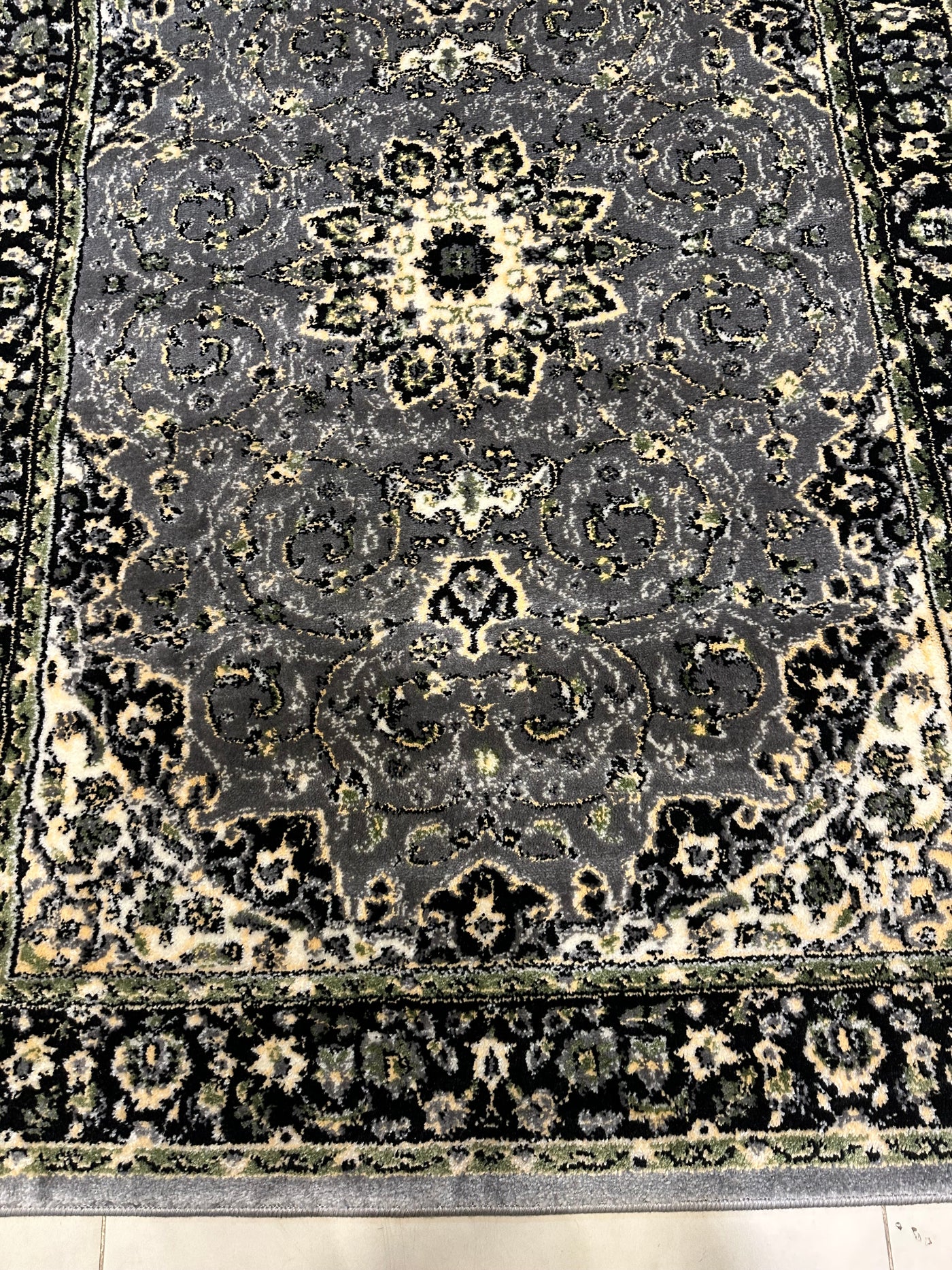 TRADITIONAL-POLYPROPYLENE YARN RUG
