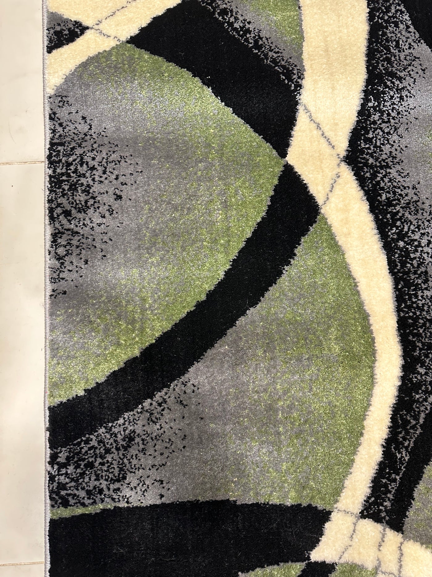 MODERN-POLYPROPYLENE YARN RUG