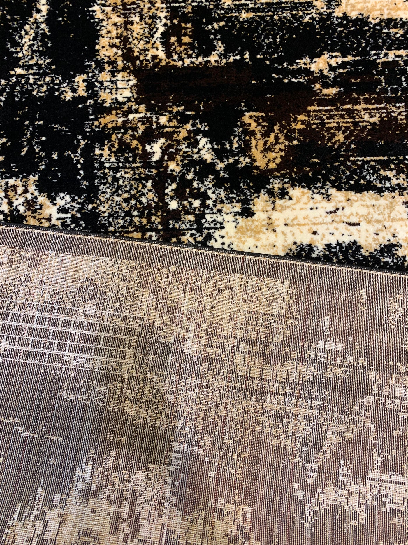 MODERN -POLYPROPYLENE YARN RUG