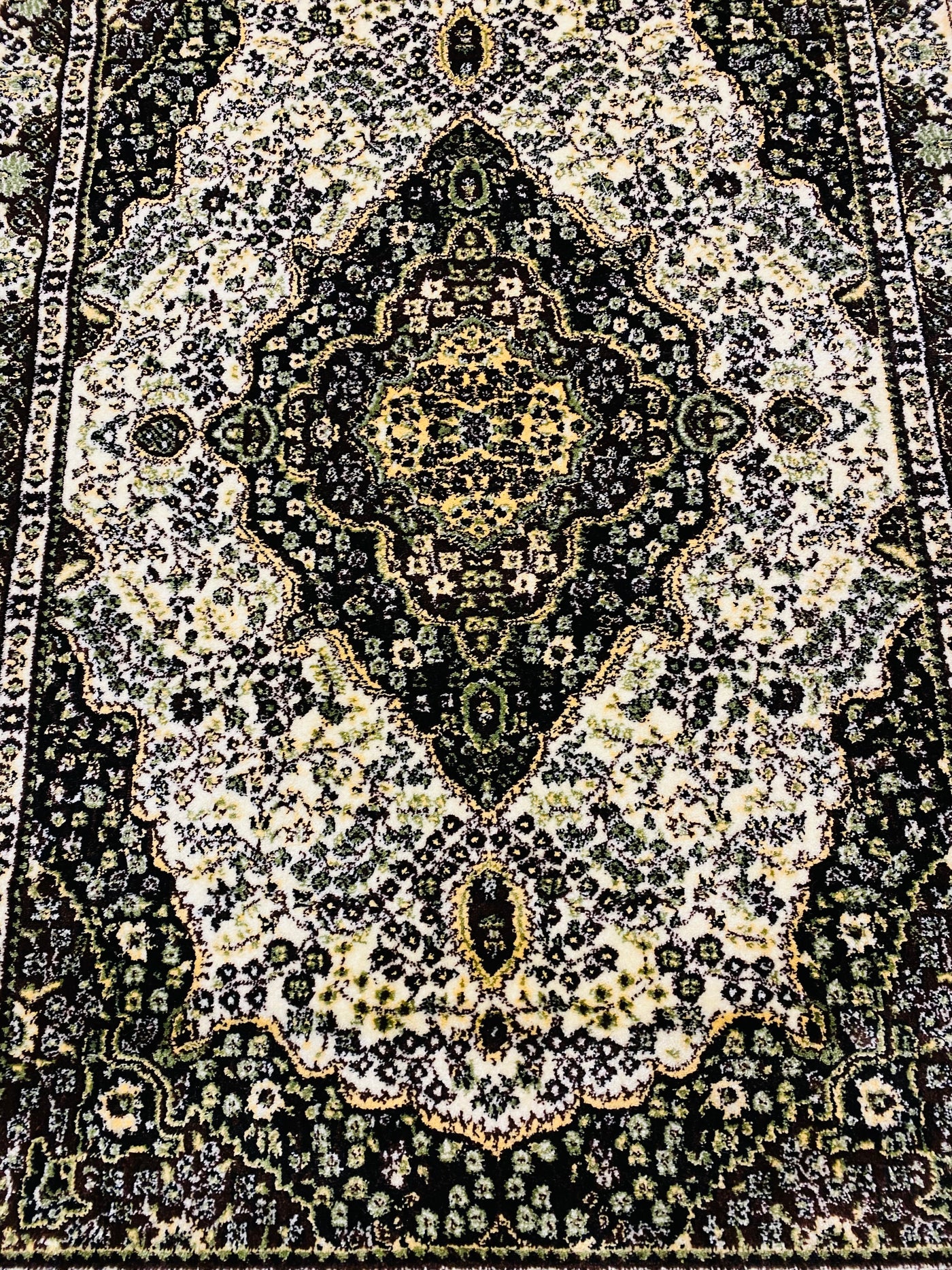 TRADITIONAL-POLYPROPYLENE YARN RUG