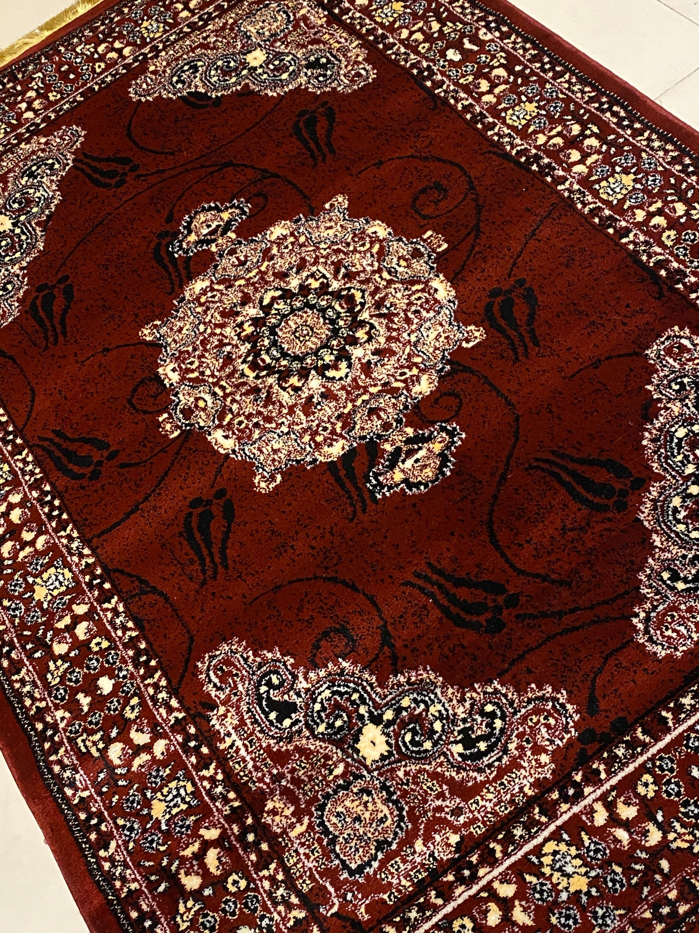 PERSIAN POLYPROPYLENE YARN RUG