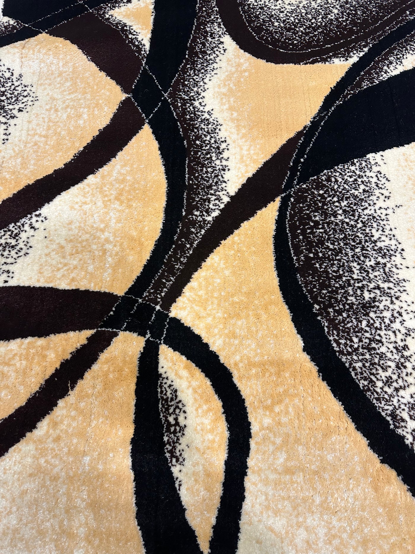 MODERN POLYPROPYLENE YARN RUG