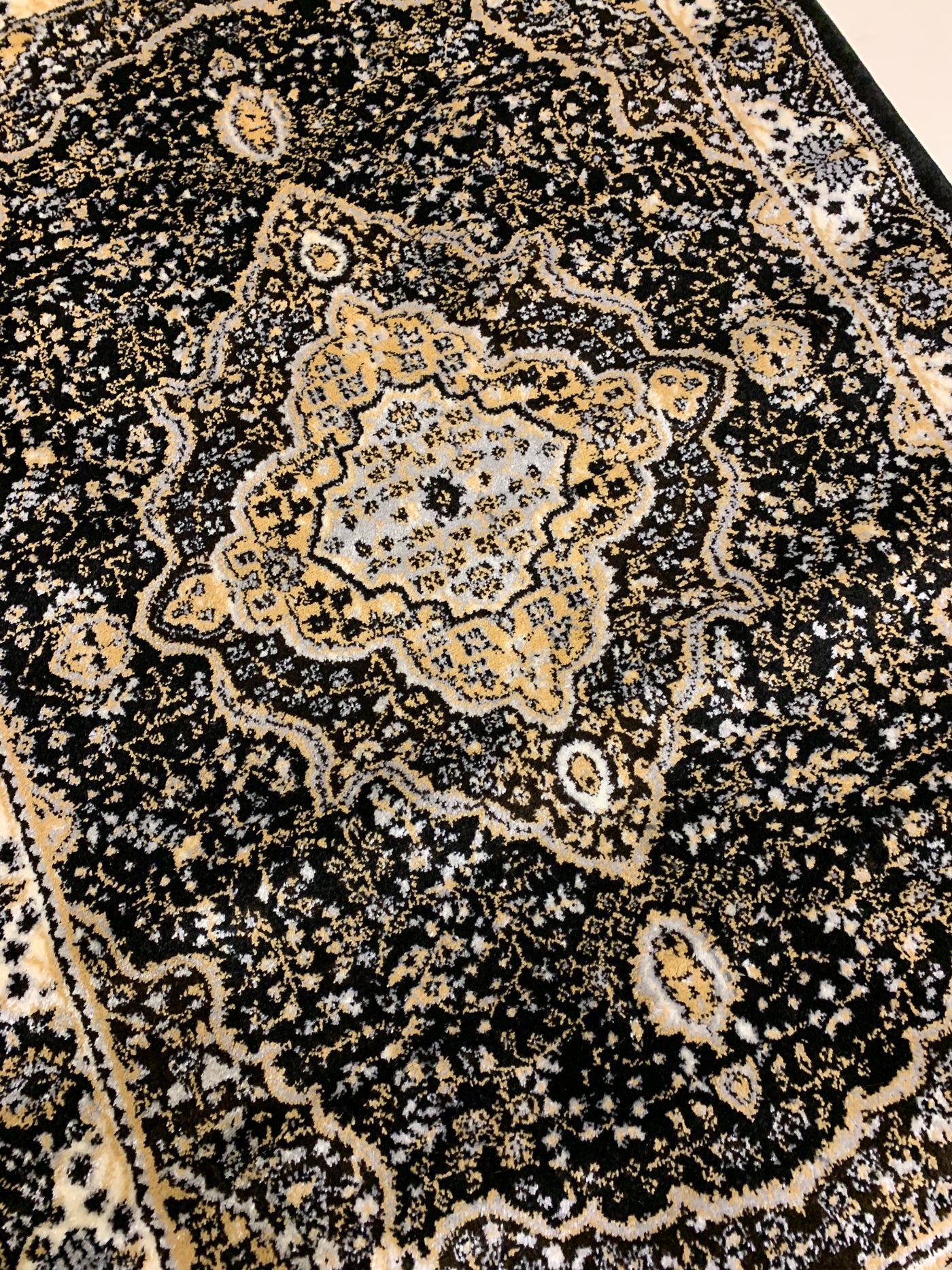 PERSIAN POLYPROPYLENE YARN RUG(Article-U255)