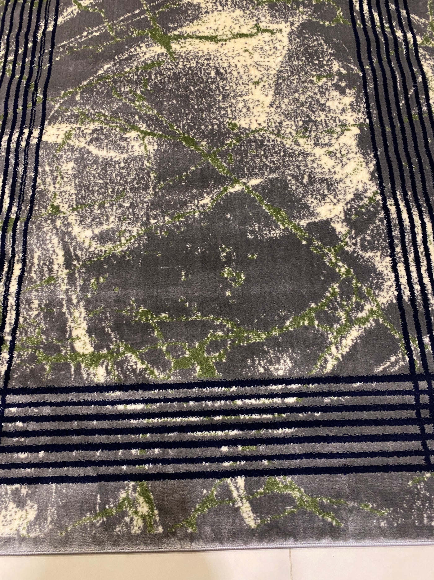 MODERN POLYPROPYLENE YARN RUG