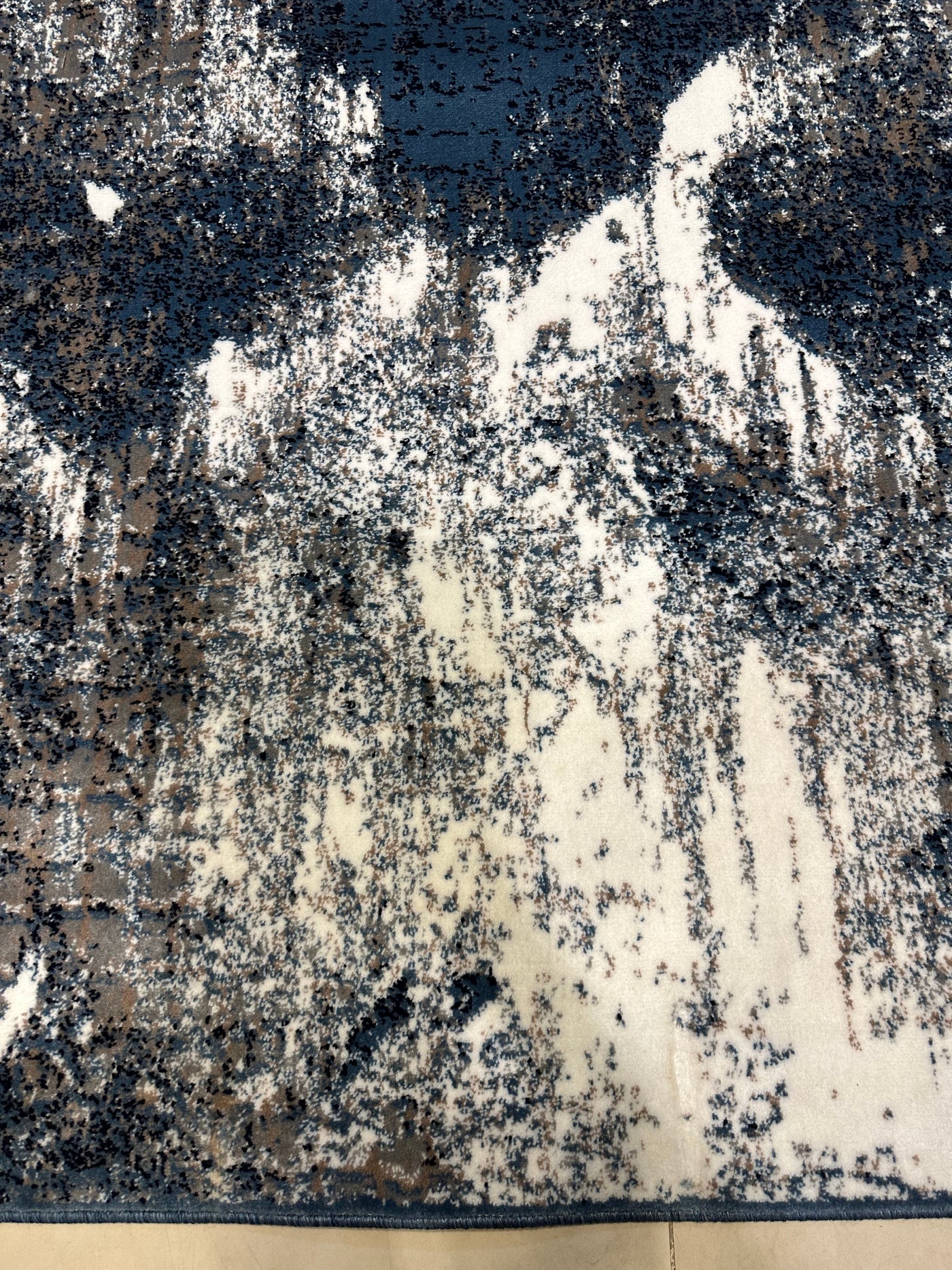 MODERN-POLYPROPYLENE YARN RUG