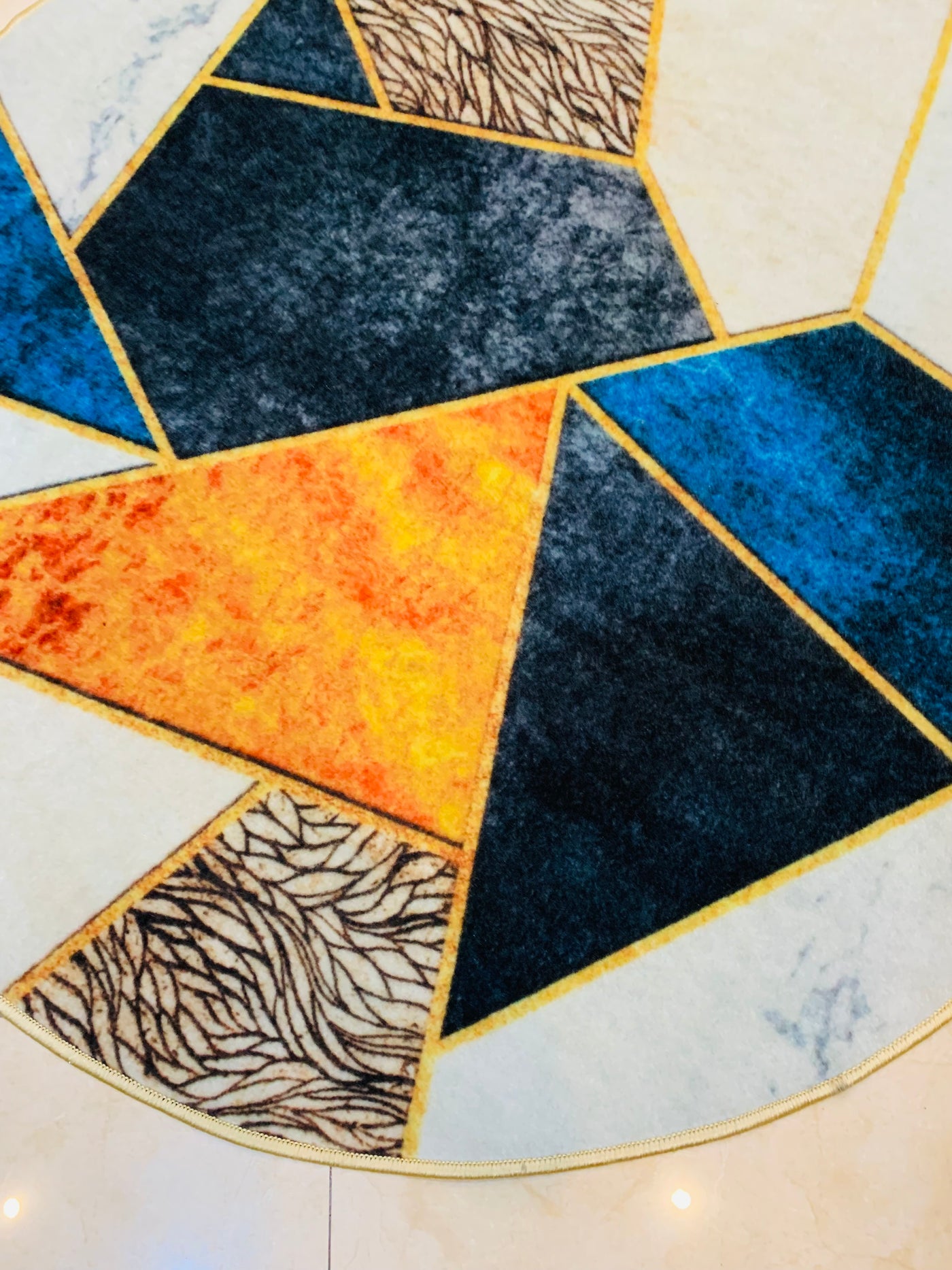 MODERN PRINT ROUND RUG