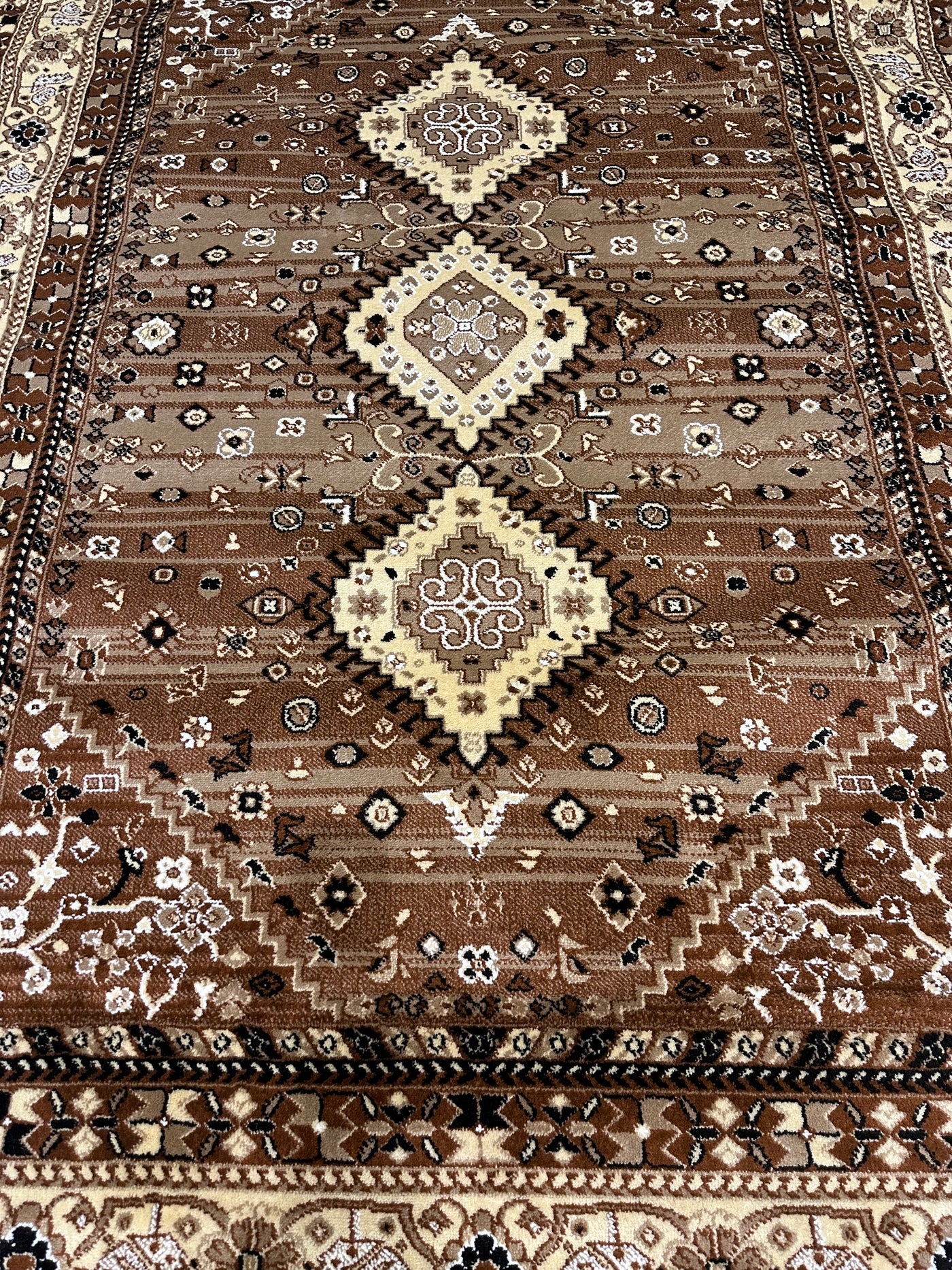 TRADITIONAL-POLYPROPYLENE YARN RUG