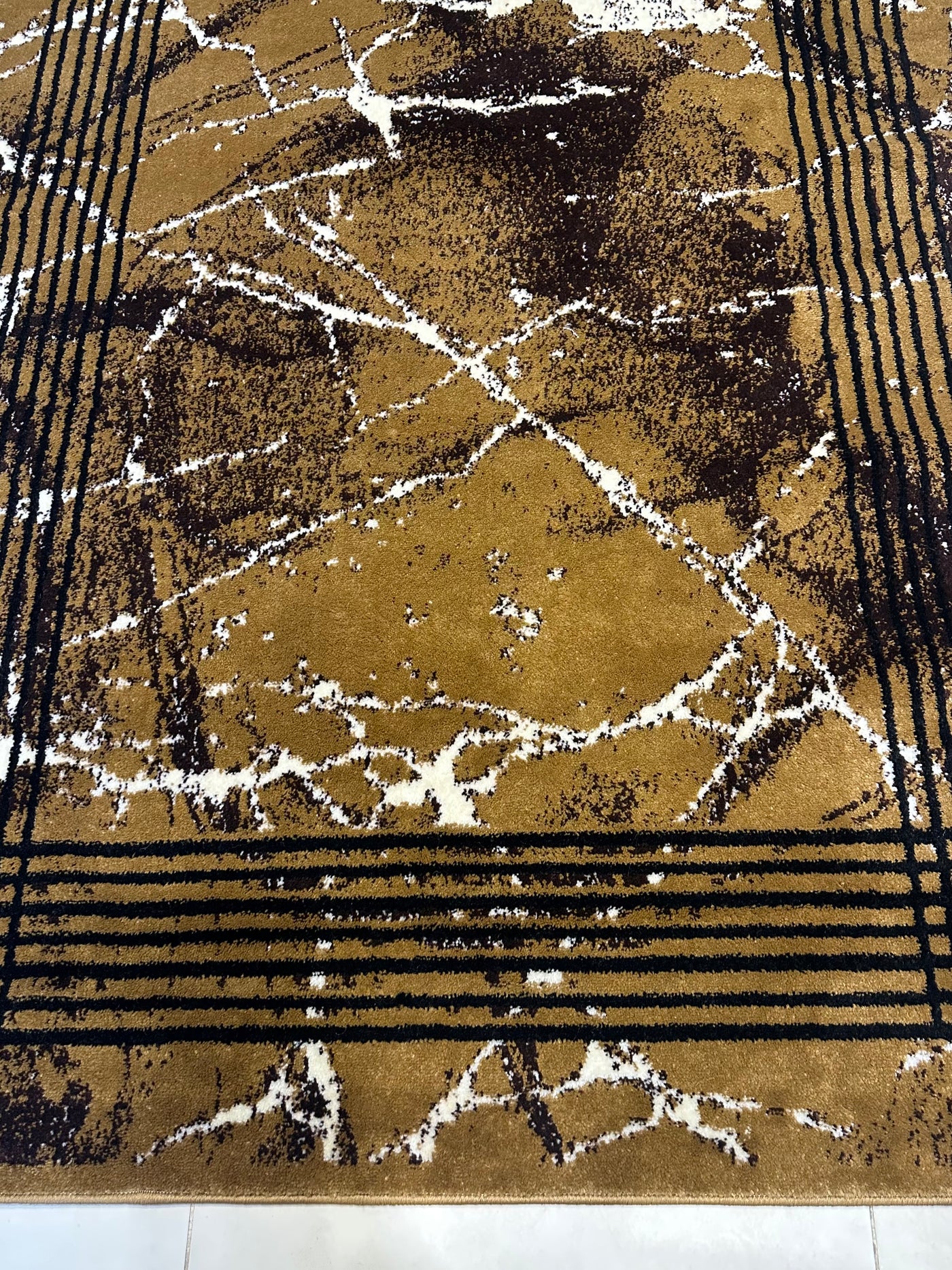 MODERN POLYPROPYLENE YARN RUG