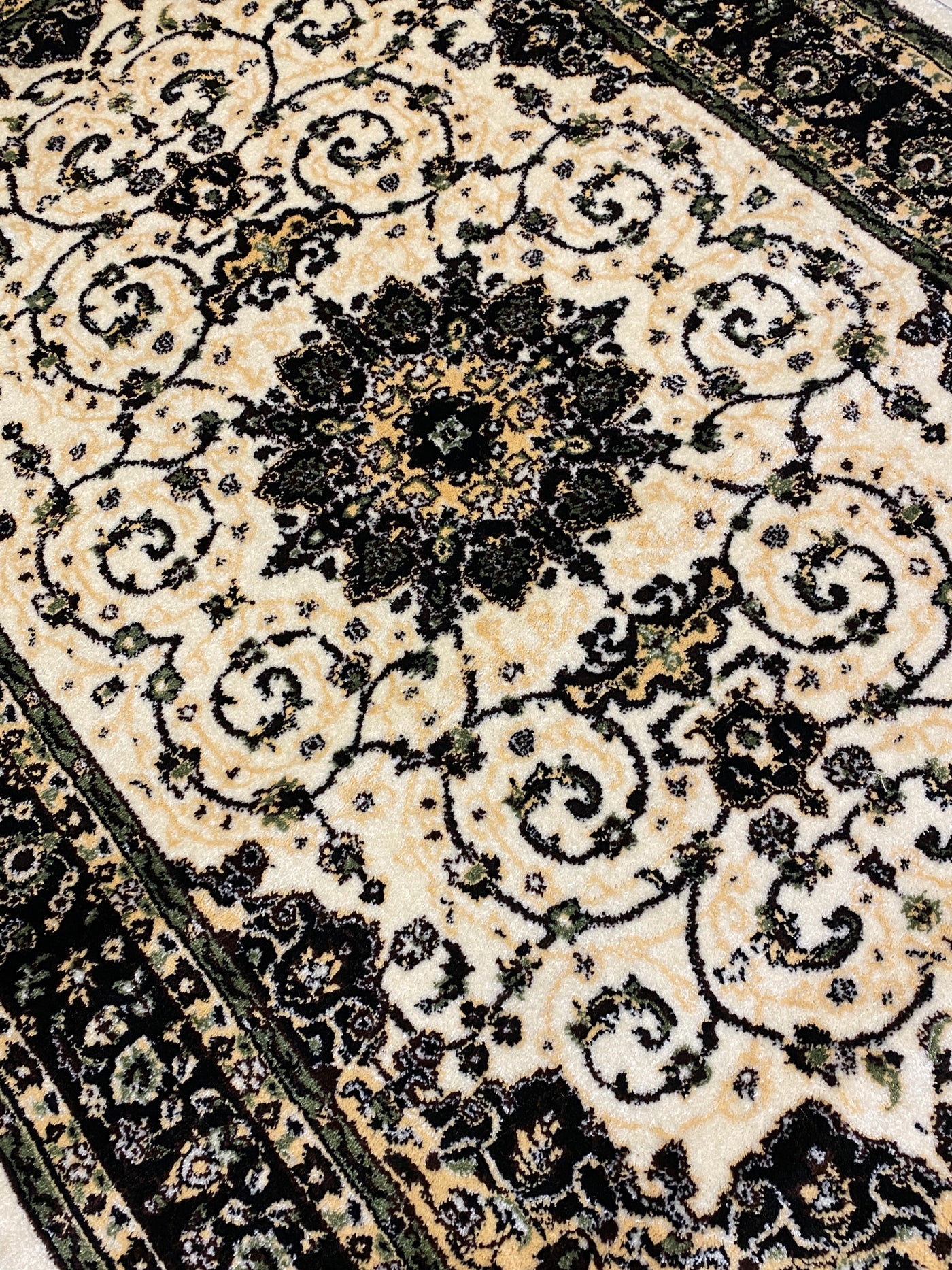 PERSIAN POLYPROPYLENE YARN RUG