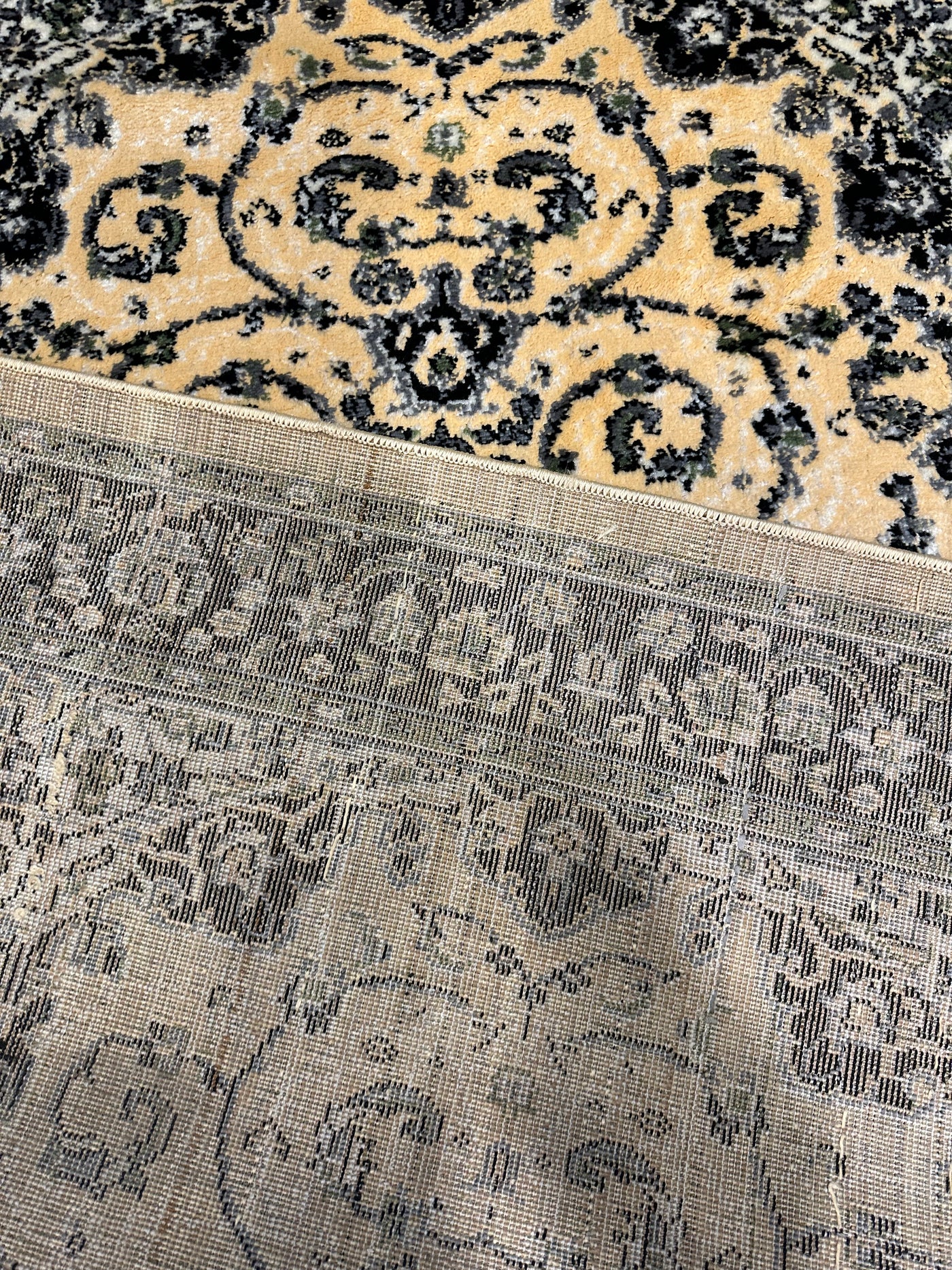 TRADITIONAL-POLYPROPYLENE YARN RUG