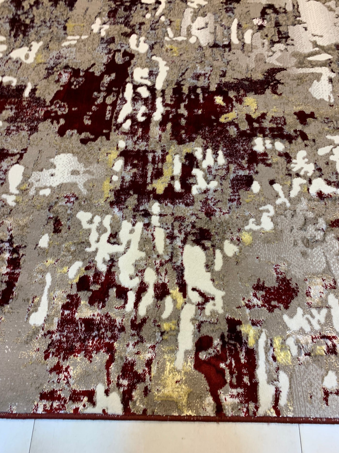 MODERN SHINING-POLYPROPYLENE YARN RUG