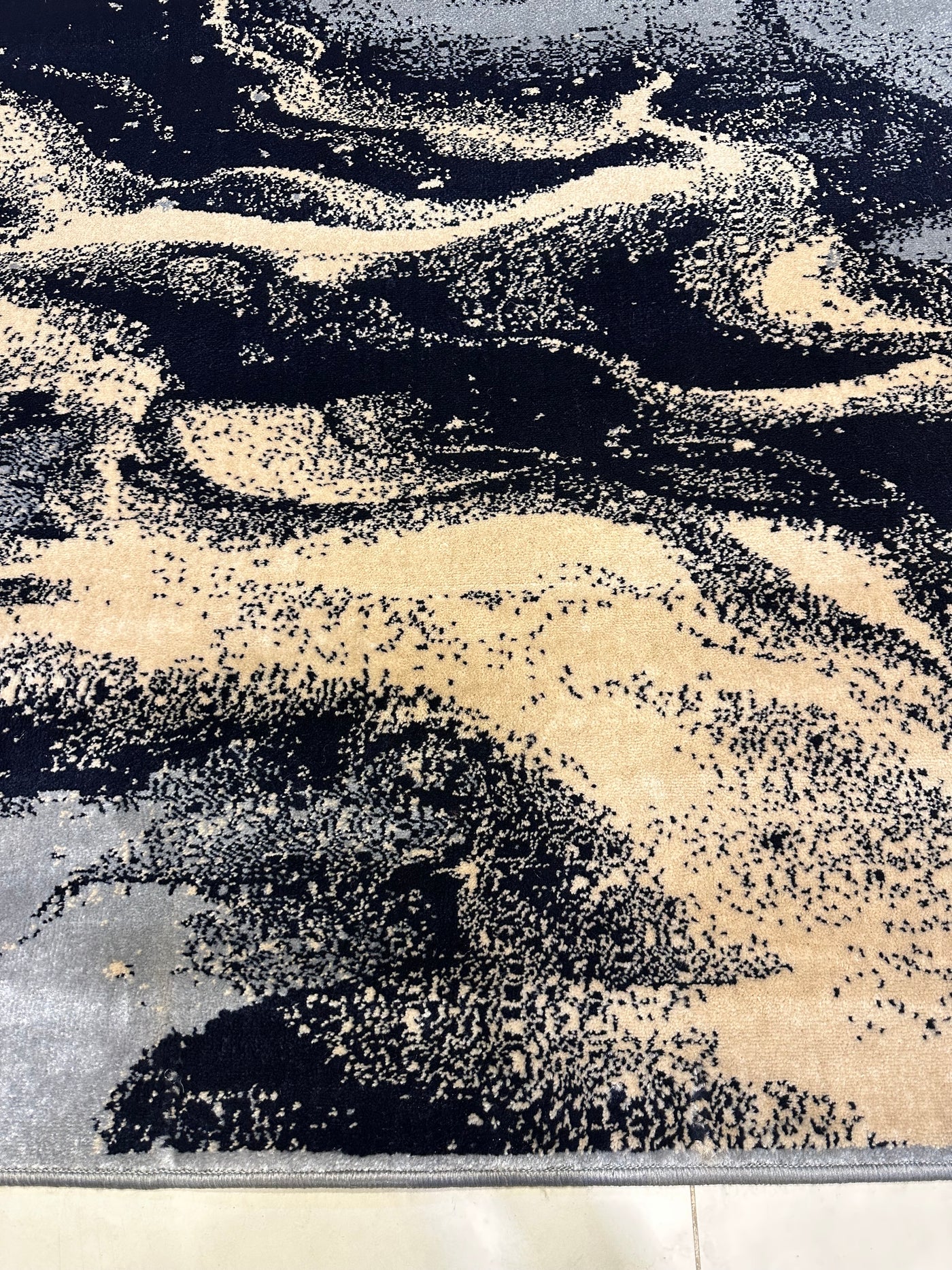 MODERN-POLYPROPYLENE YARN RUG