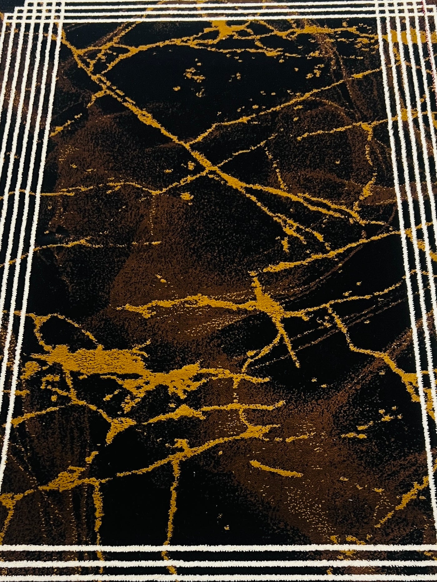 MODERN POLYPROPYLENE RUG